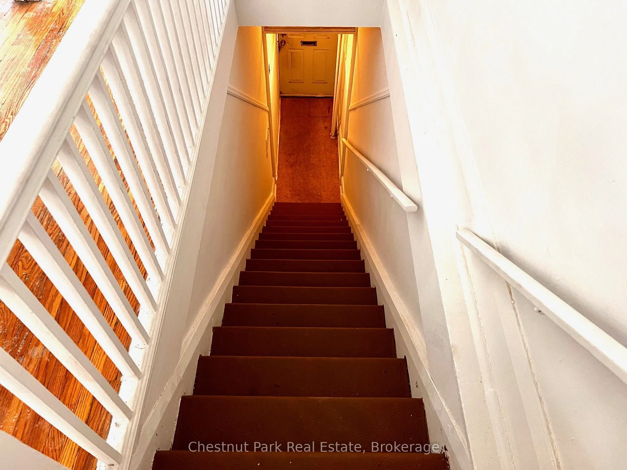 3280 Dundas Street W