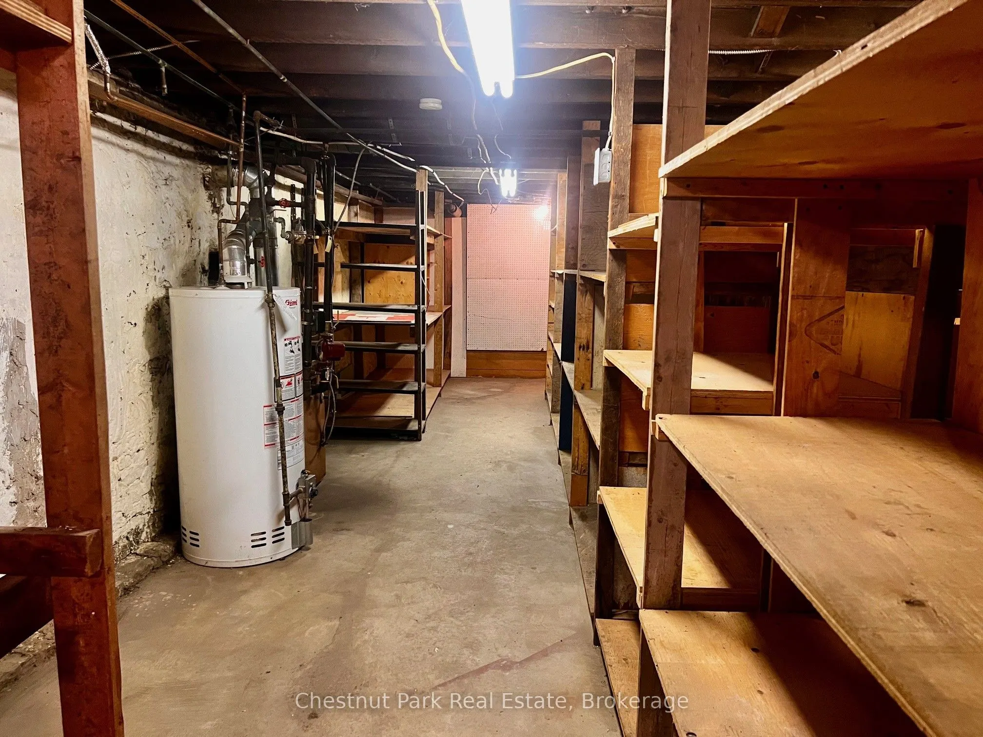 3280 Dundas Street W