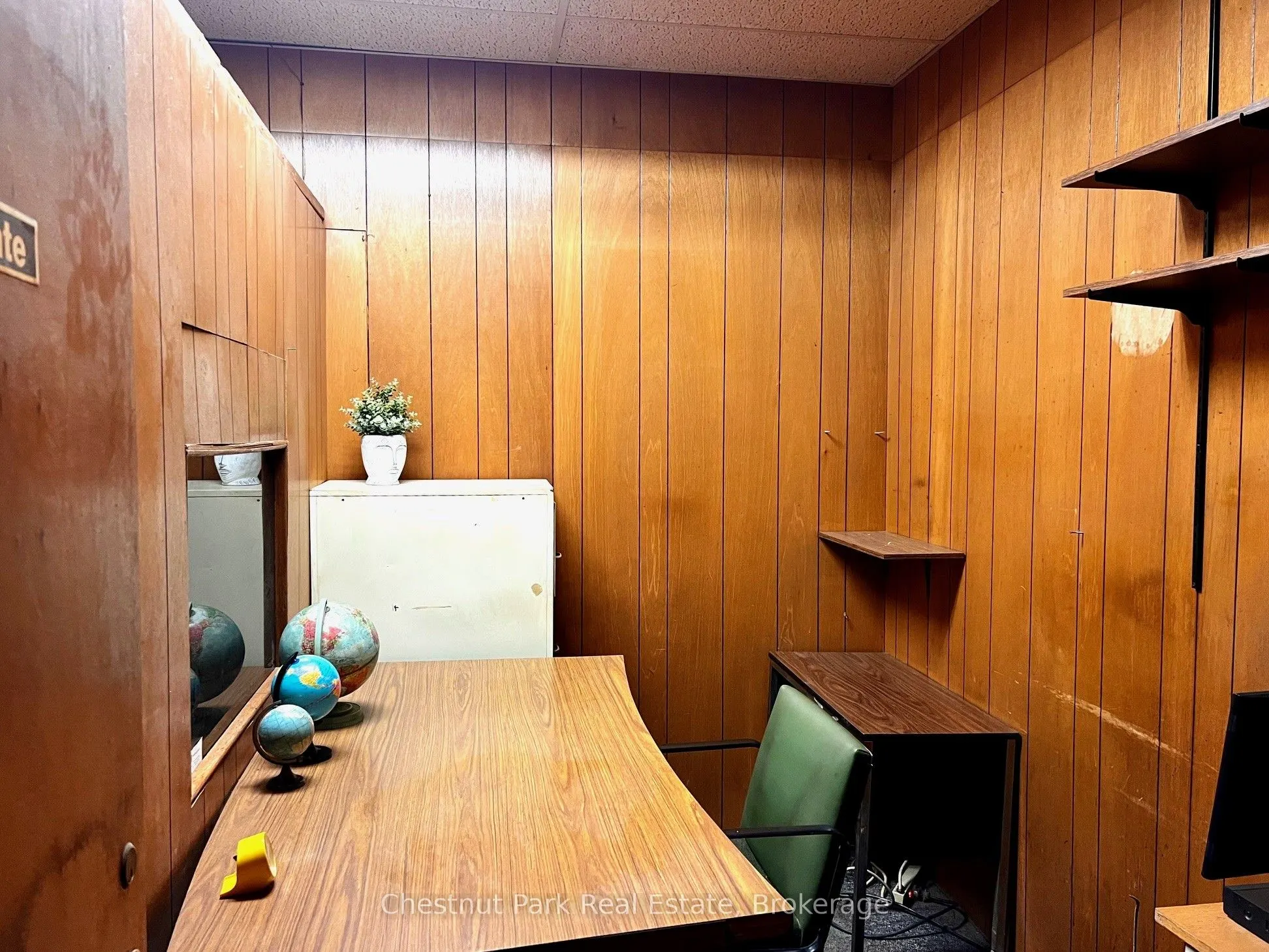 3280 Dundas Street W