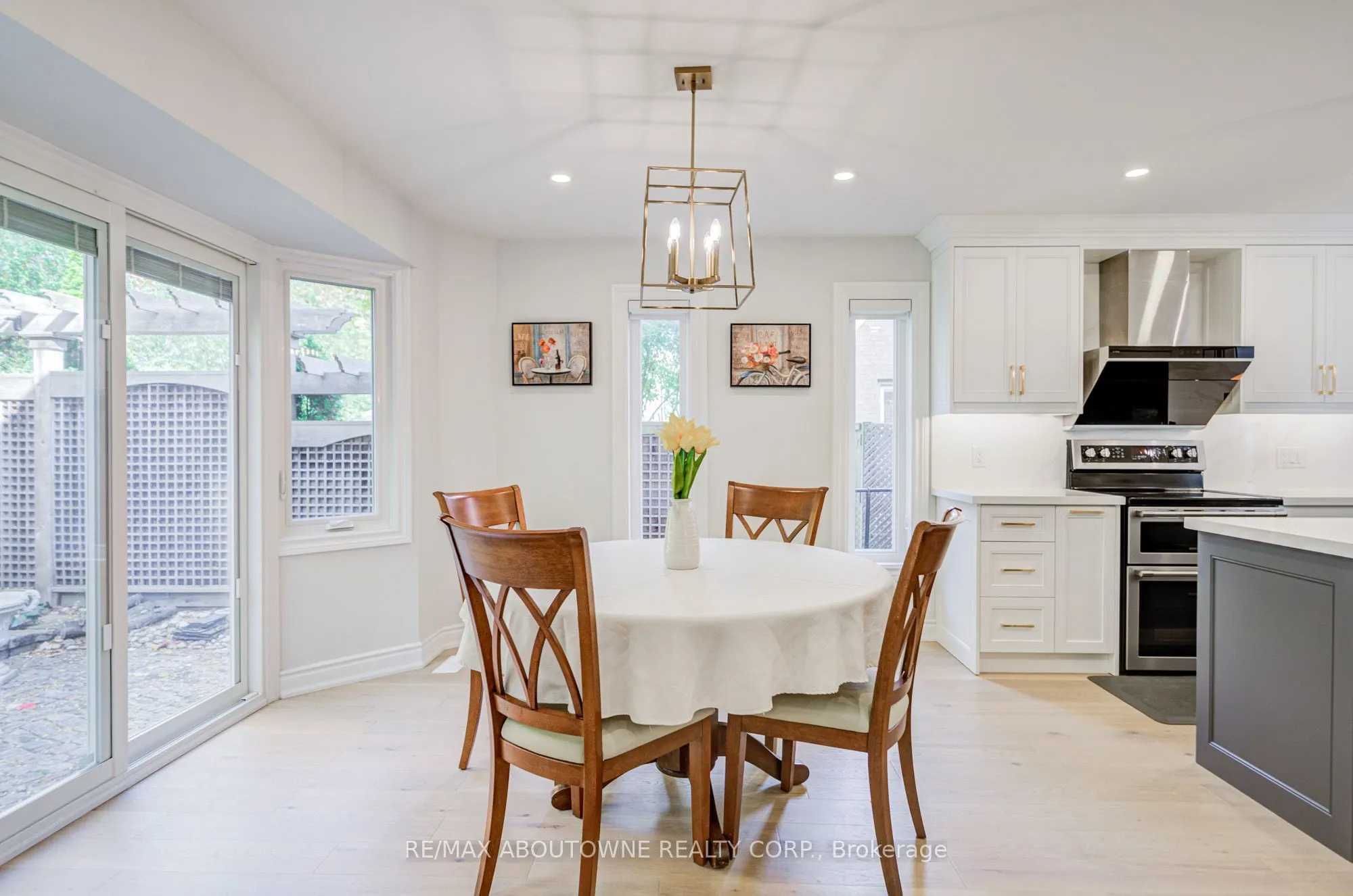 1248 Old Colony Road