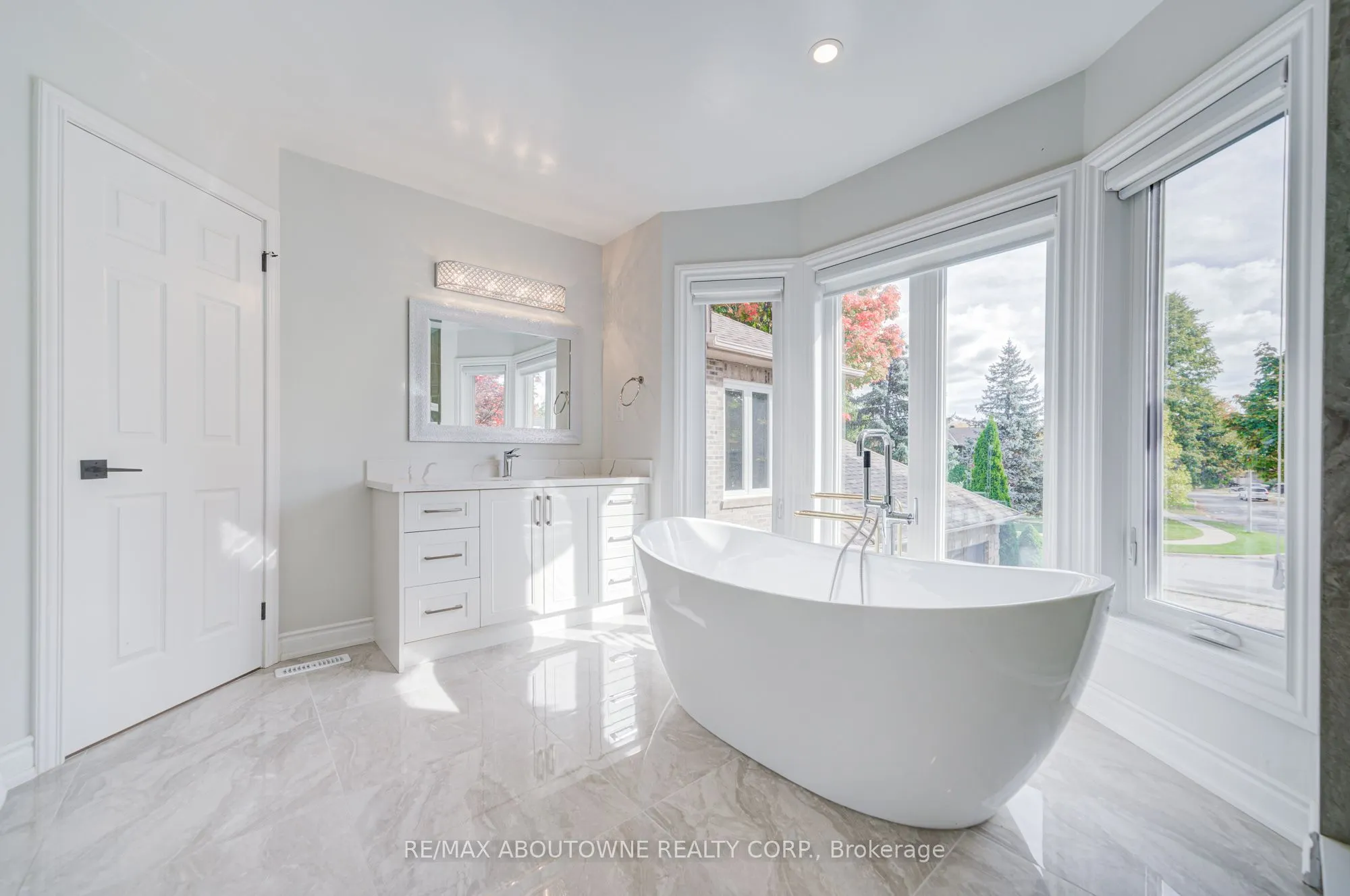 1248 Old Colony Road