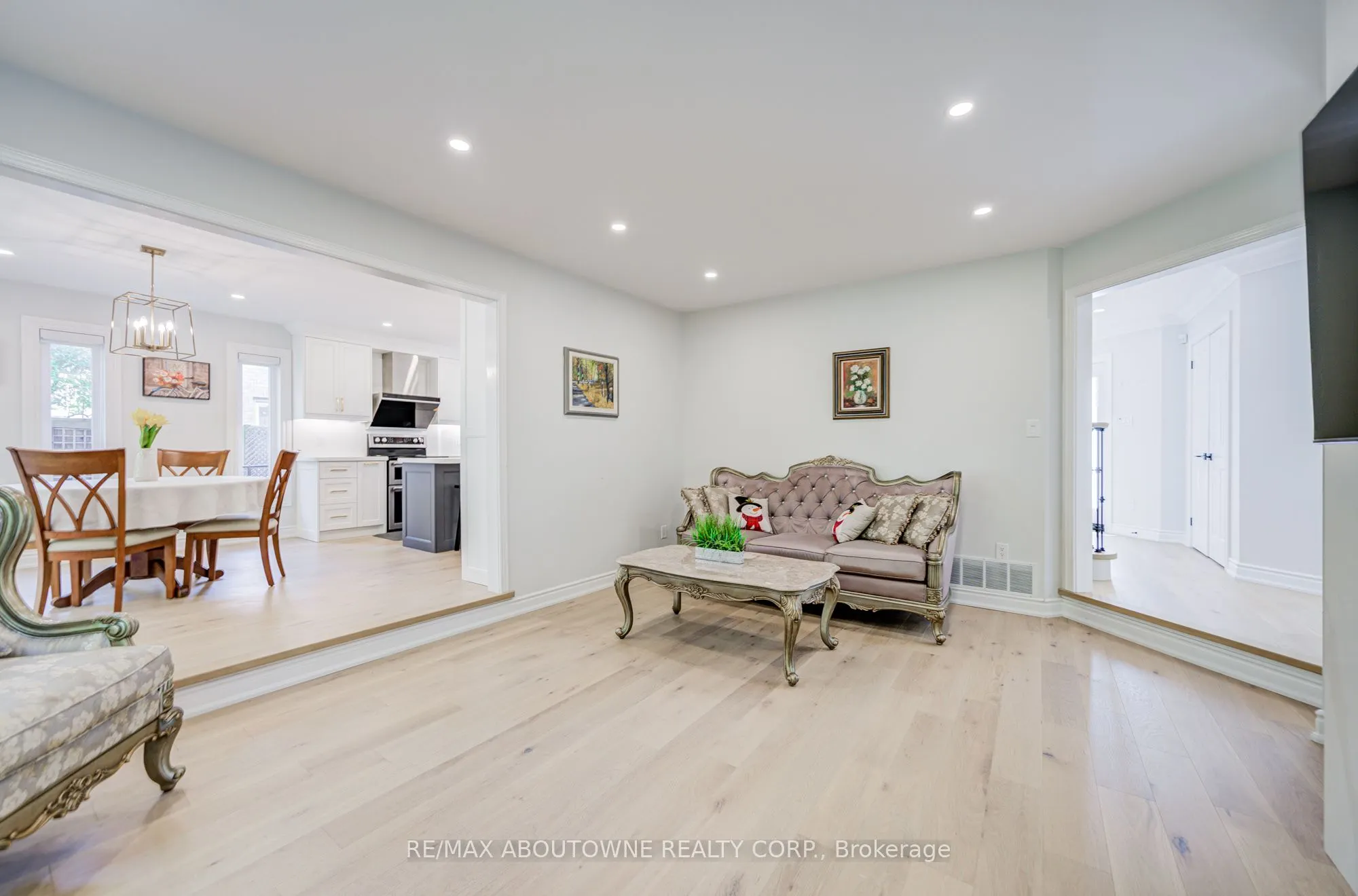 1248 Old Colony Road