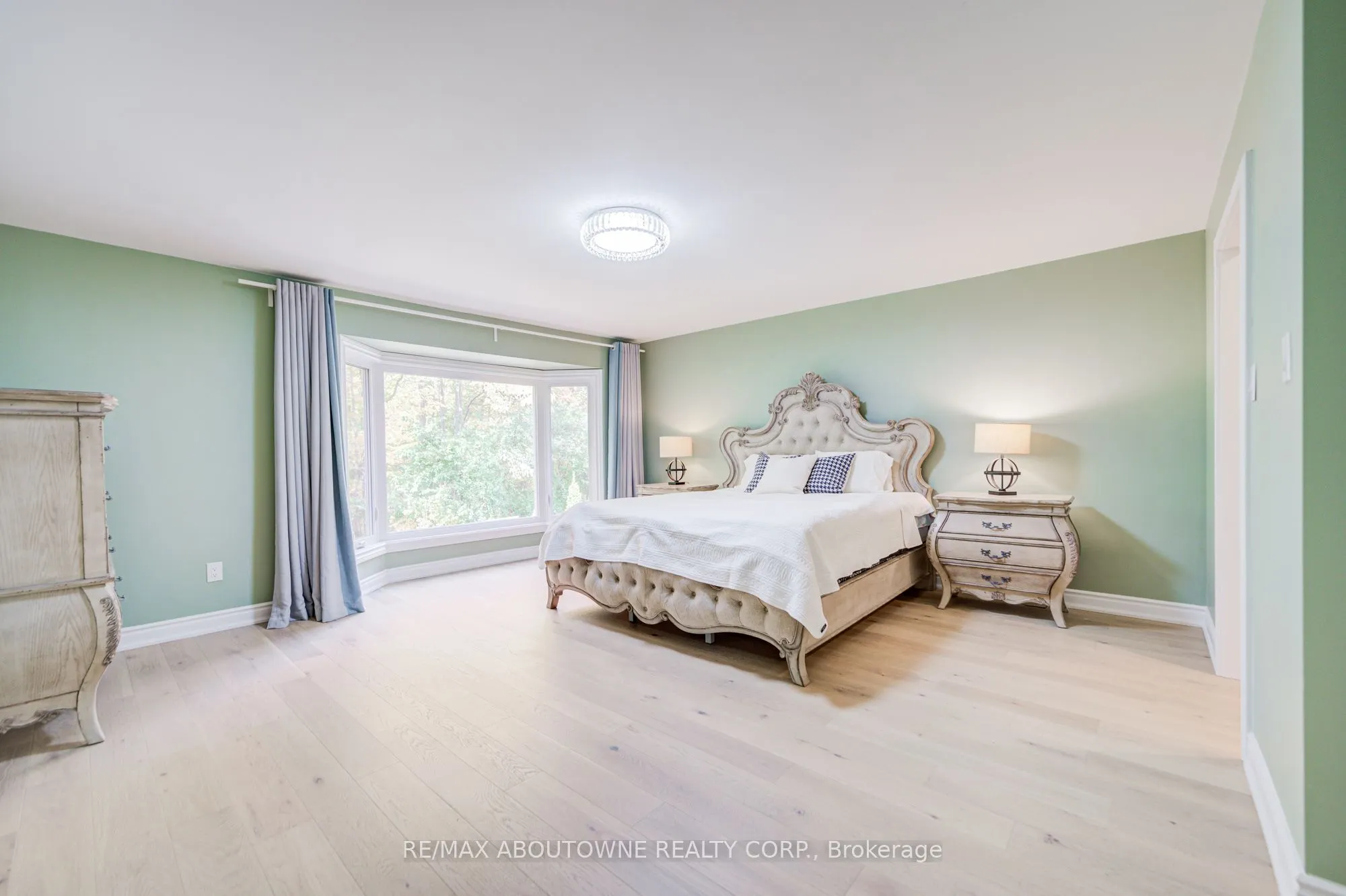 1248 Old Colony Road