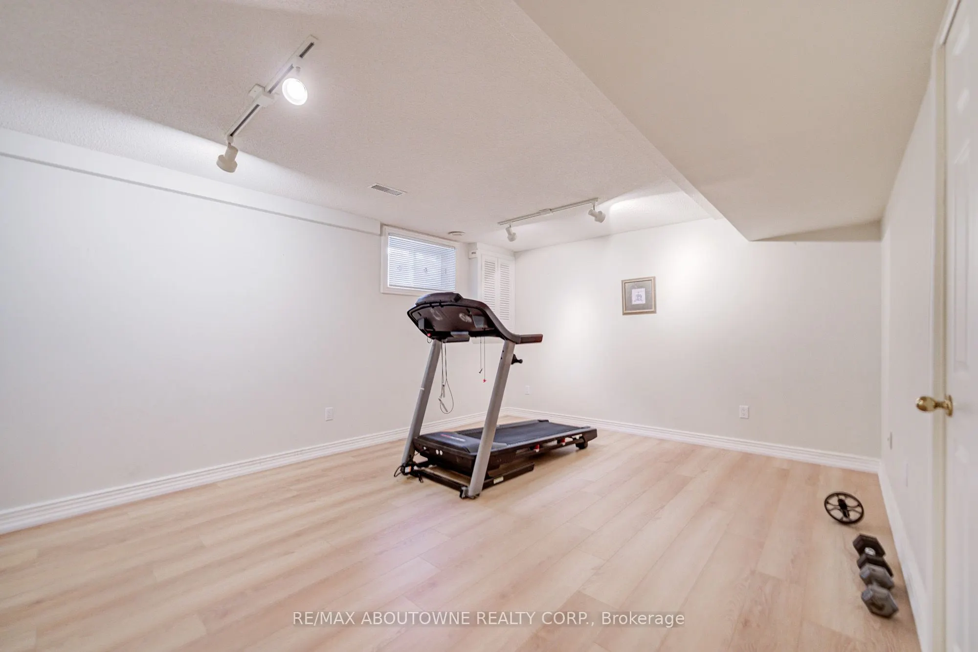 1248 Old Colony Road