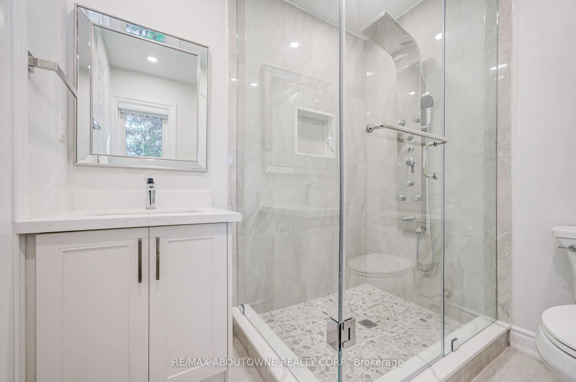 1248 Old Colony Road