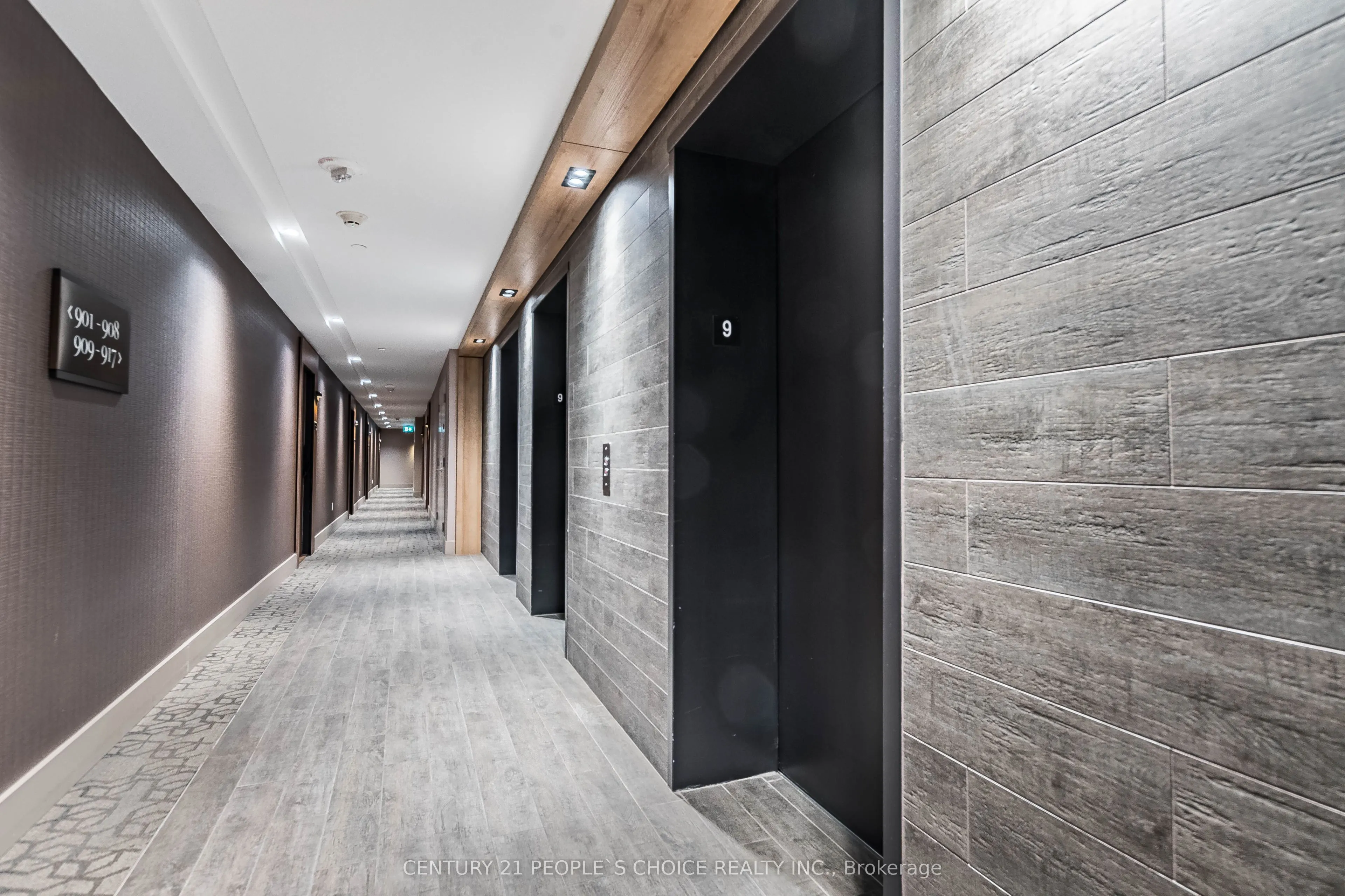 21 Park Street E, #915