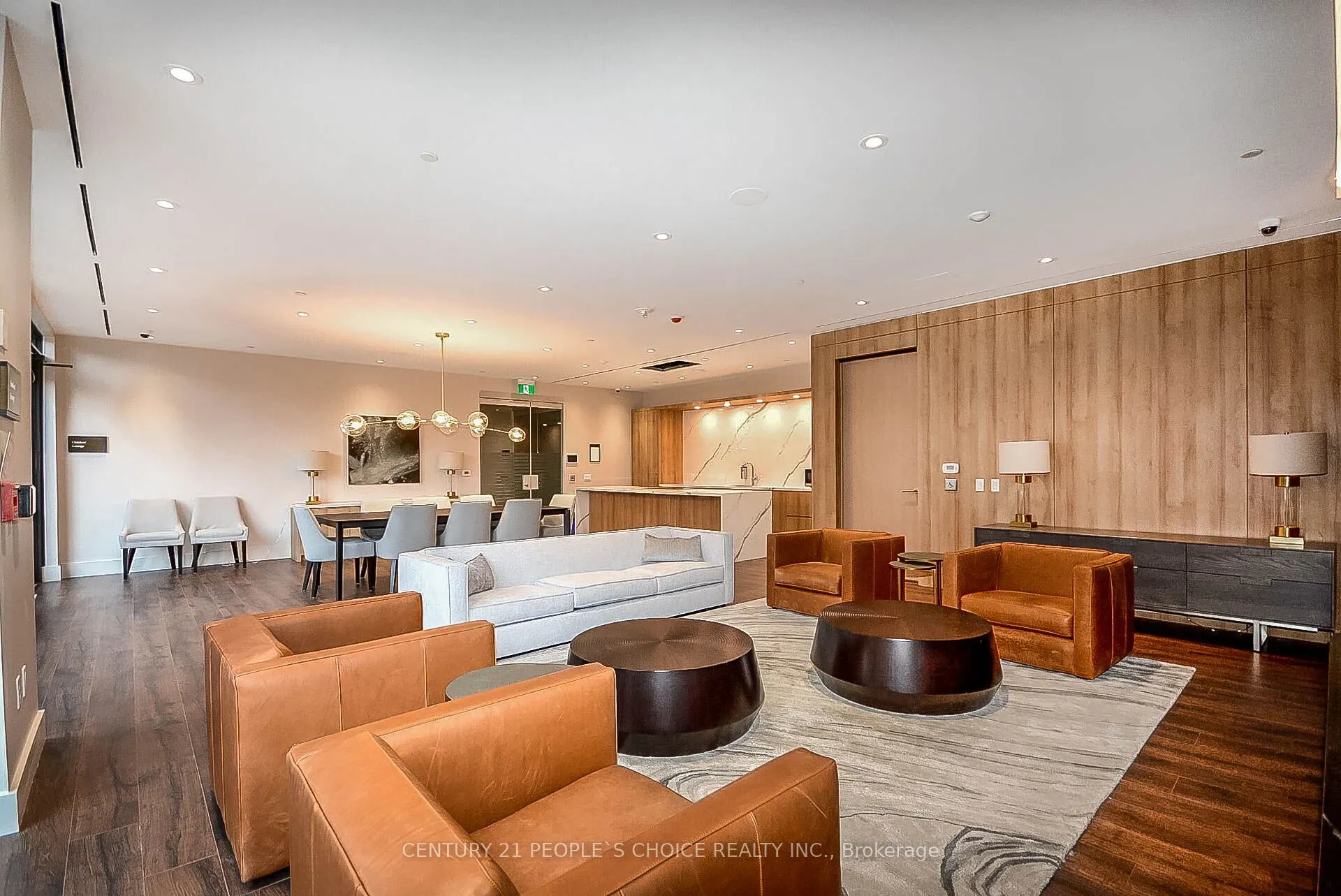 21 Park Street E, #915