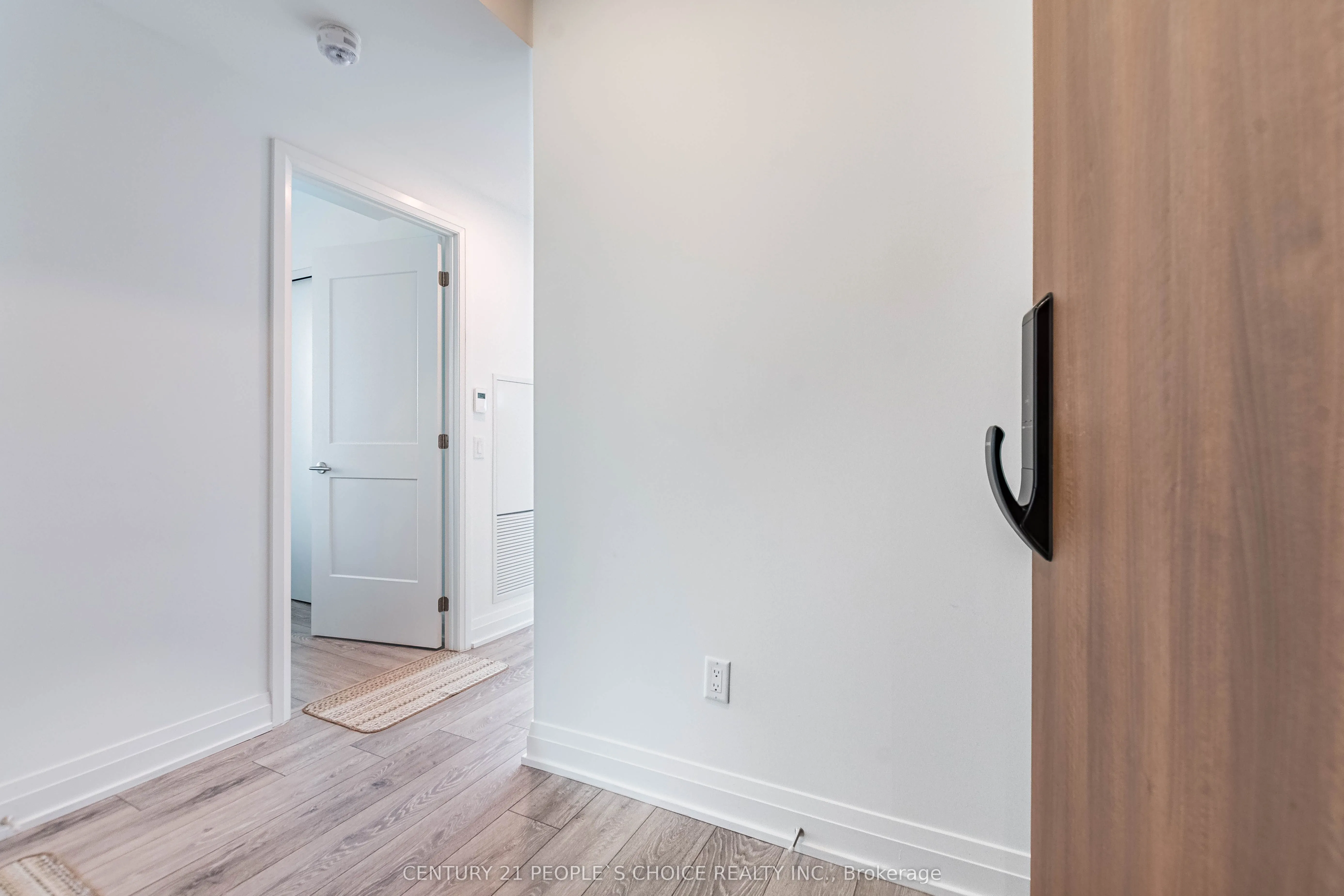 21 Park Street E, #915