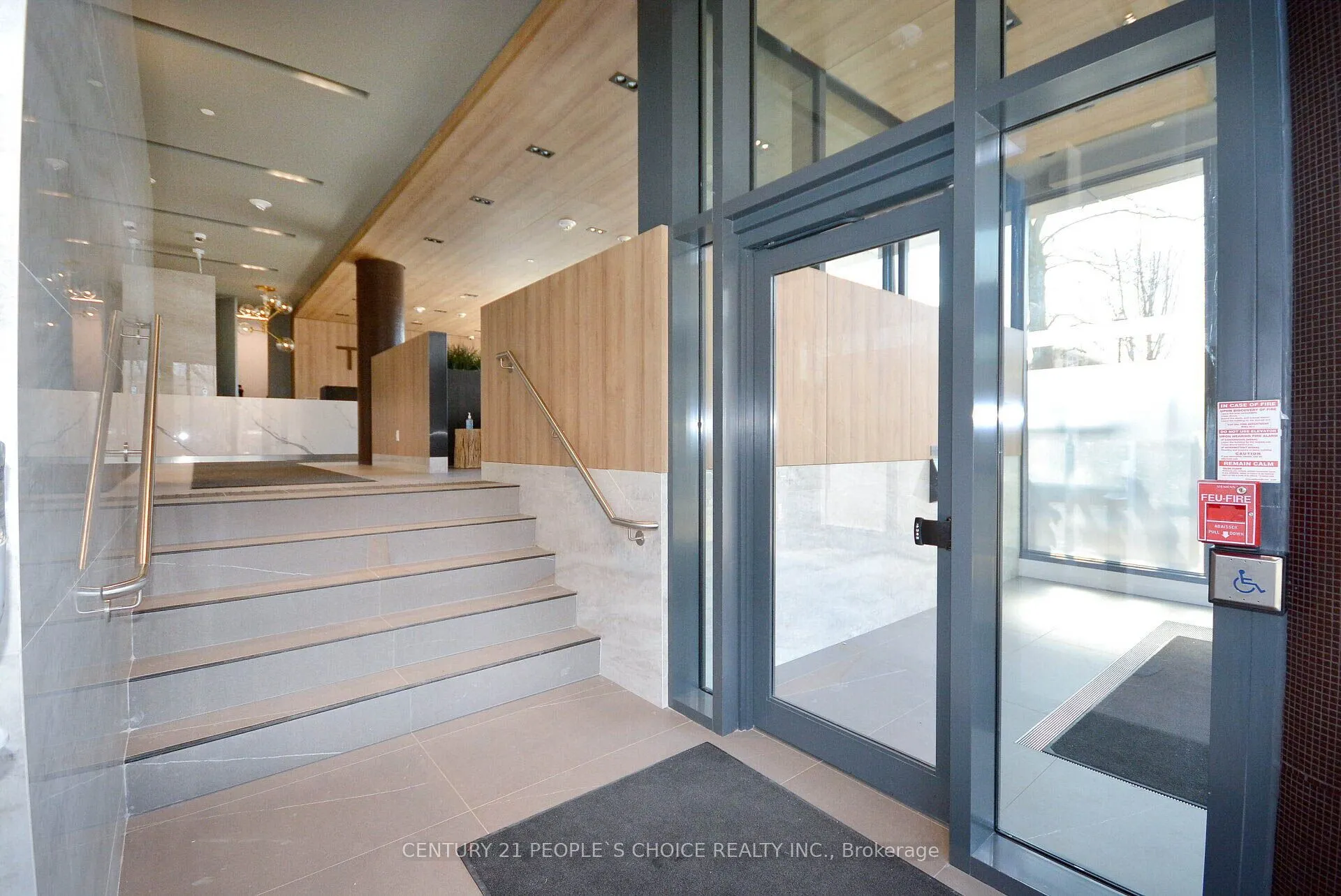 21 Park Street E, #915