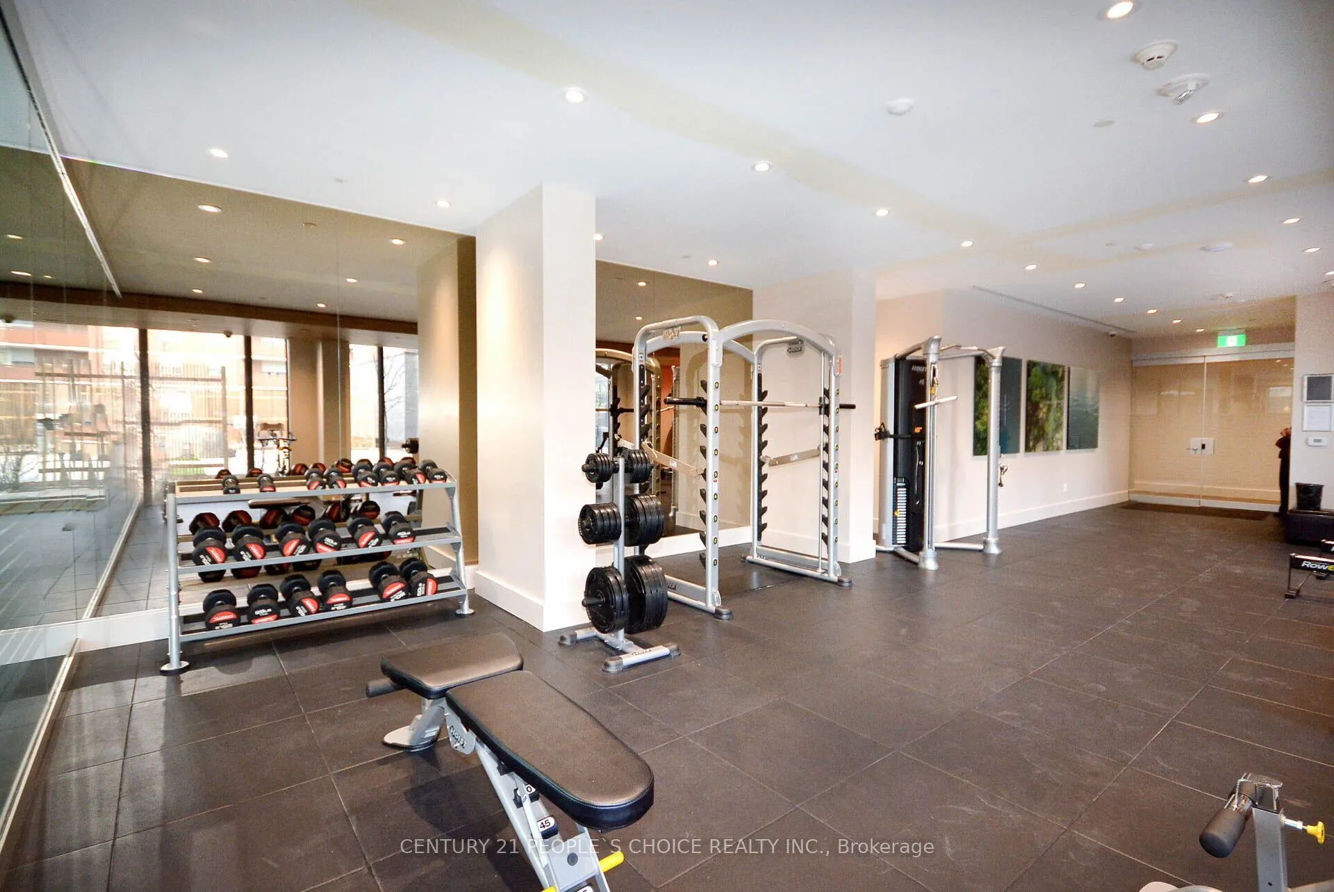 21 Park Street E, #915