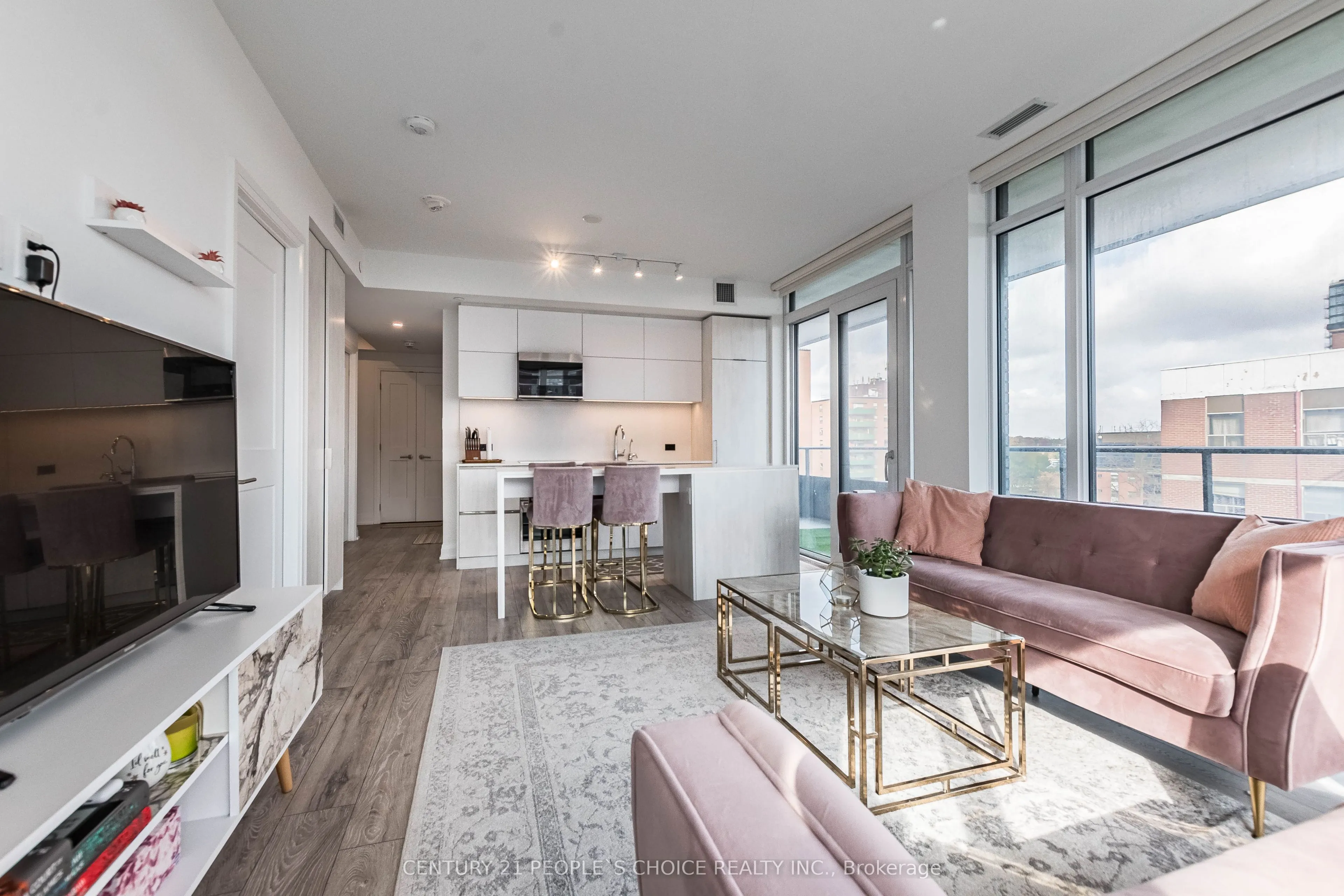 21 Park Street E, #915