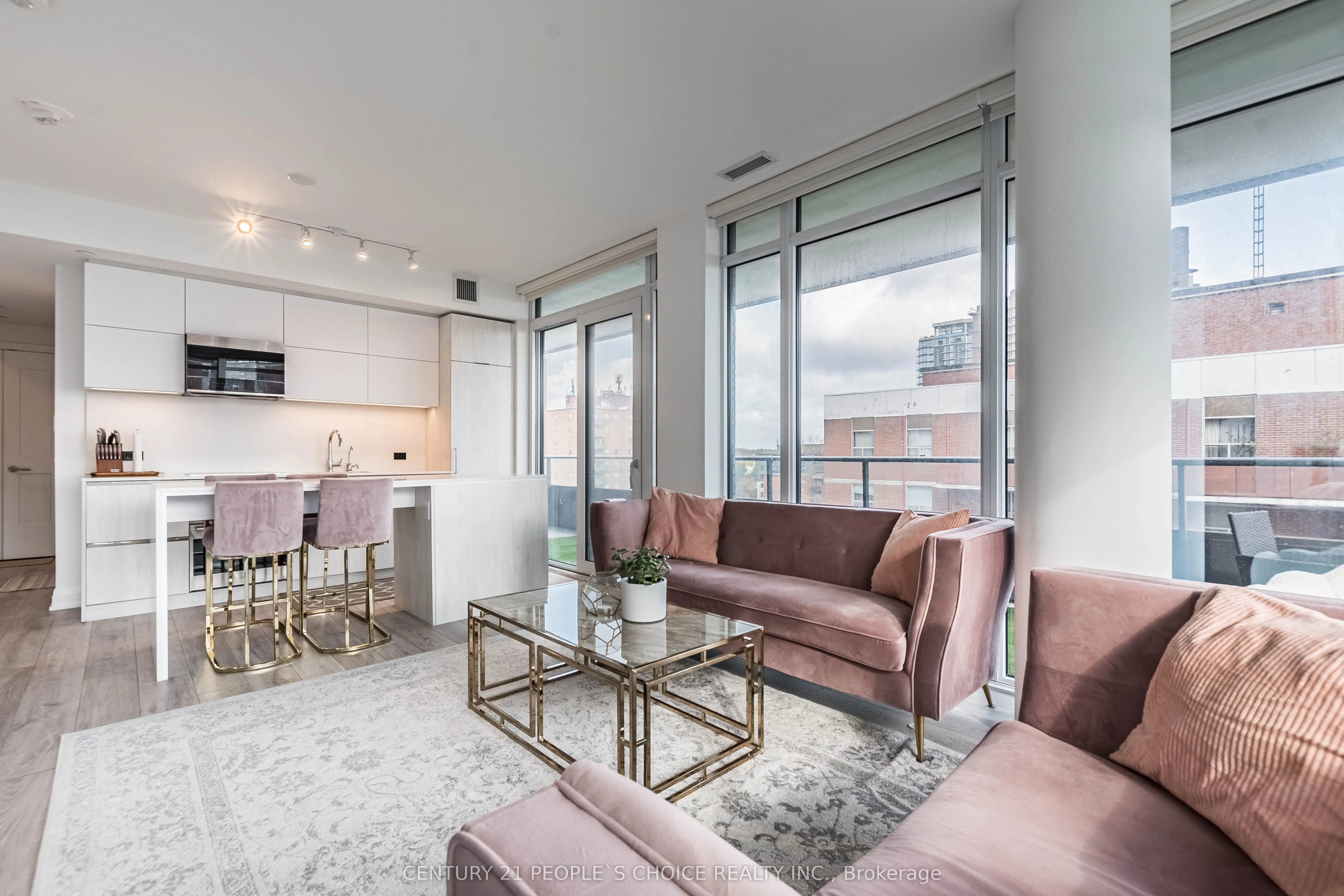 21 Park Street E, #915