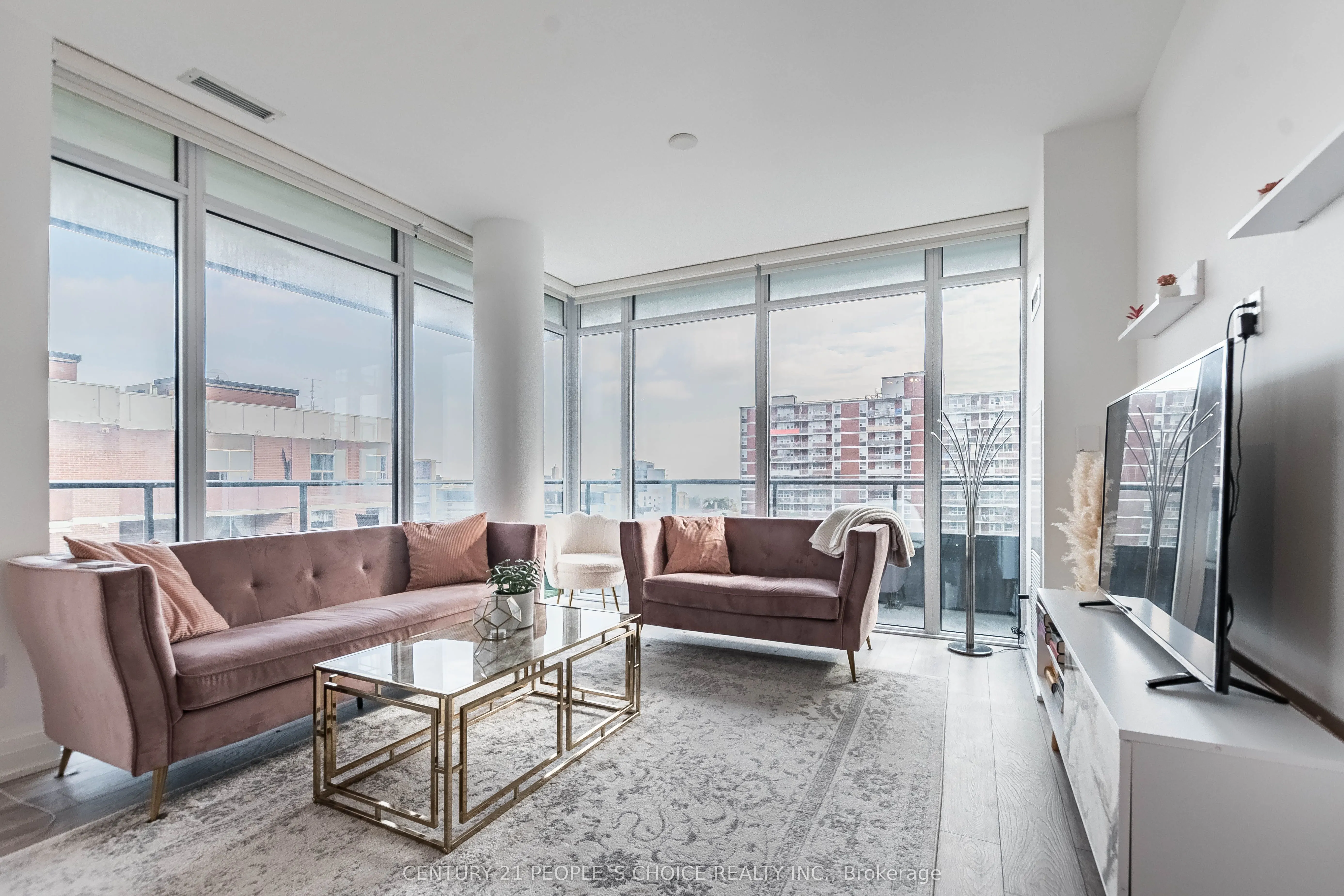 21 Park Street E, #915