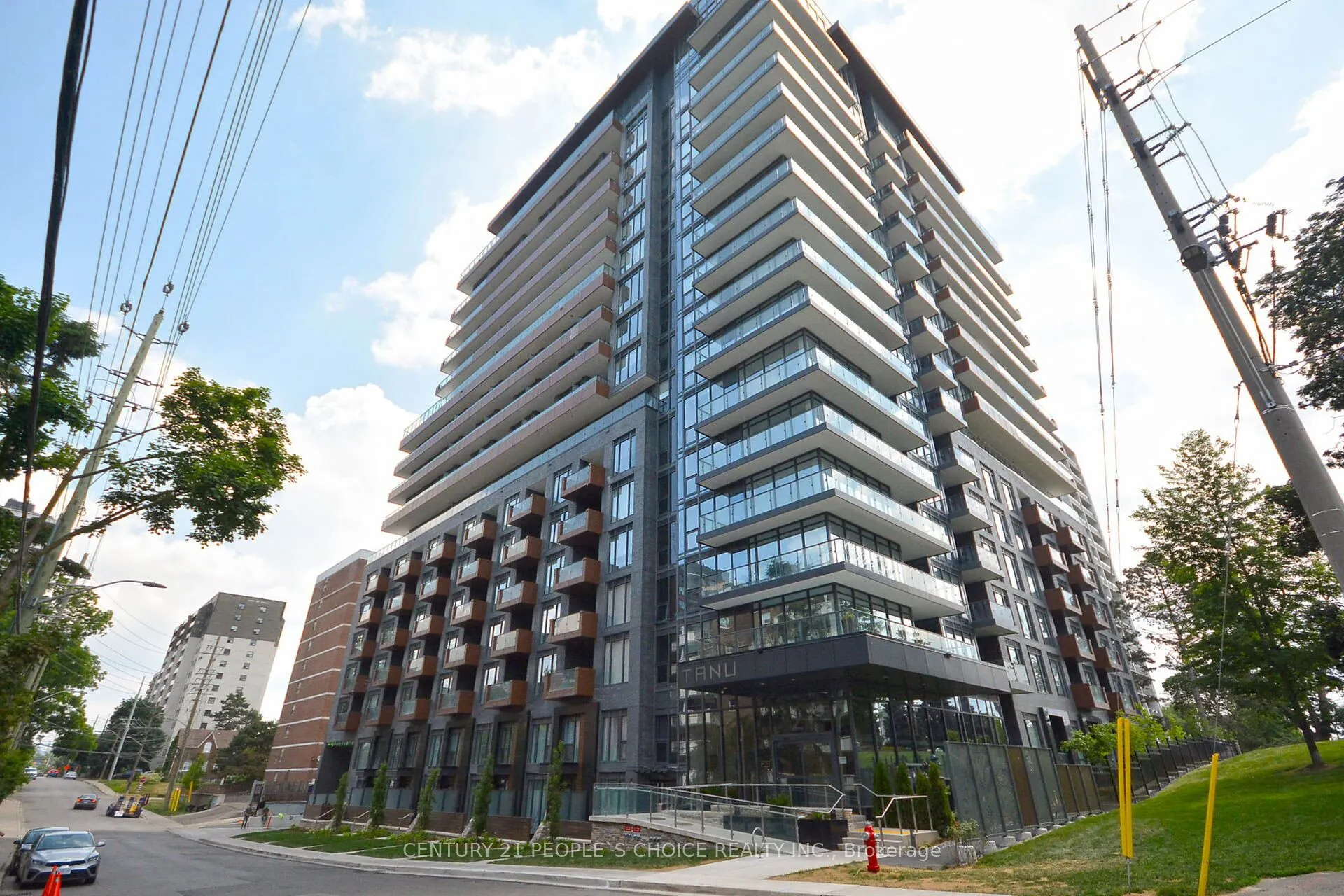 21 Park Street E, #915