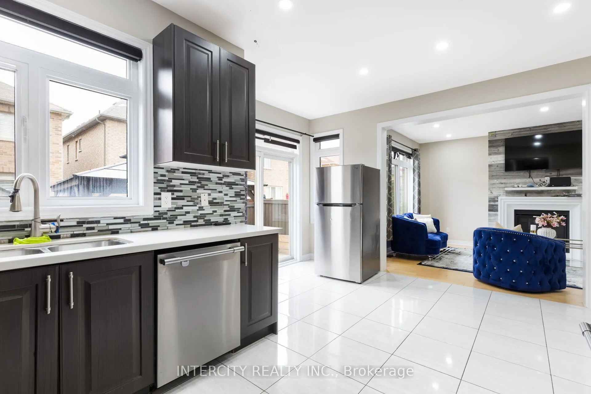 20 Russell Creek Drive