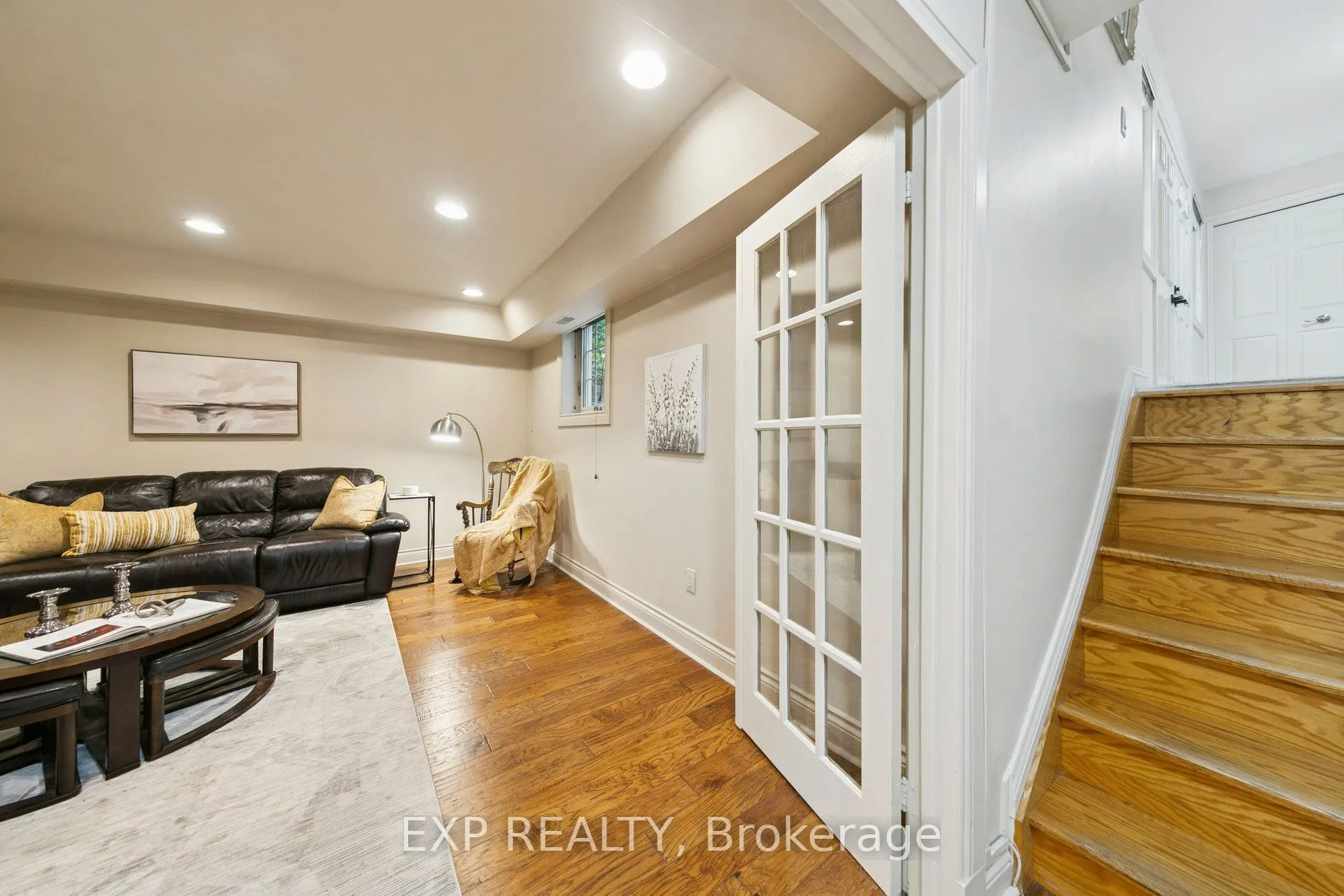 2565 Claymore Crescent