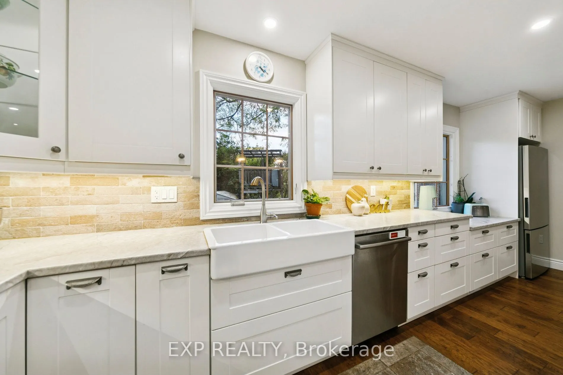 2565 Claymore Crescent