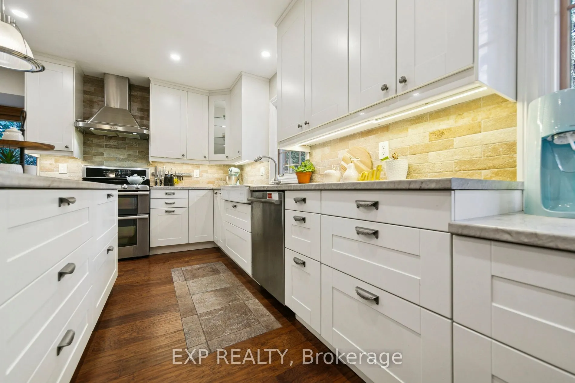 2565 Claymore Crescent