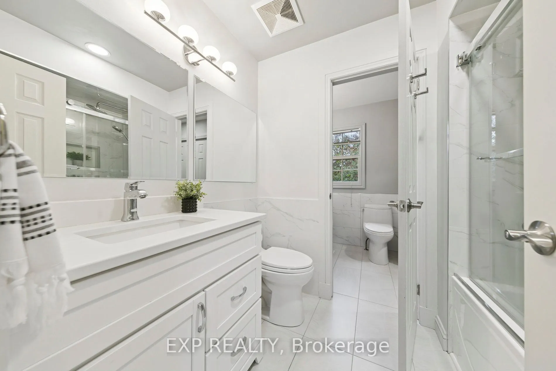 2565 Claymore Crescent