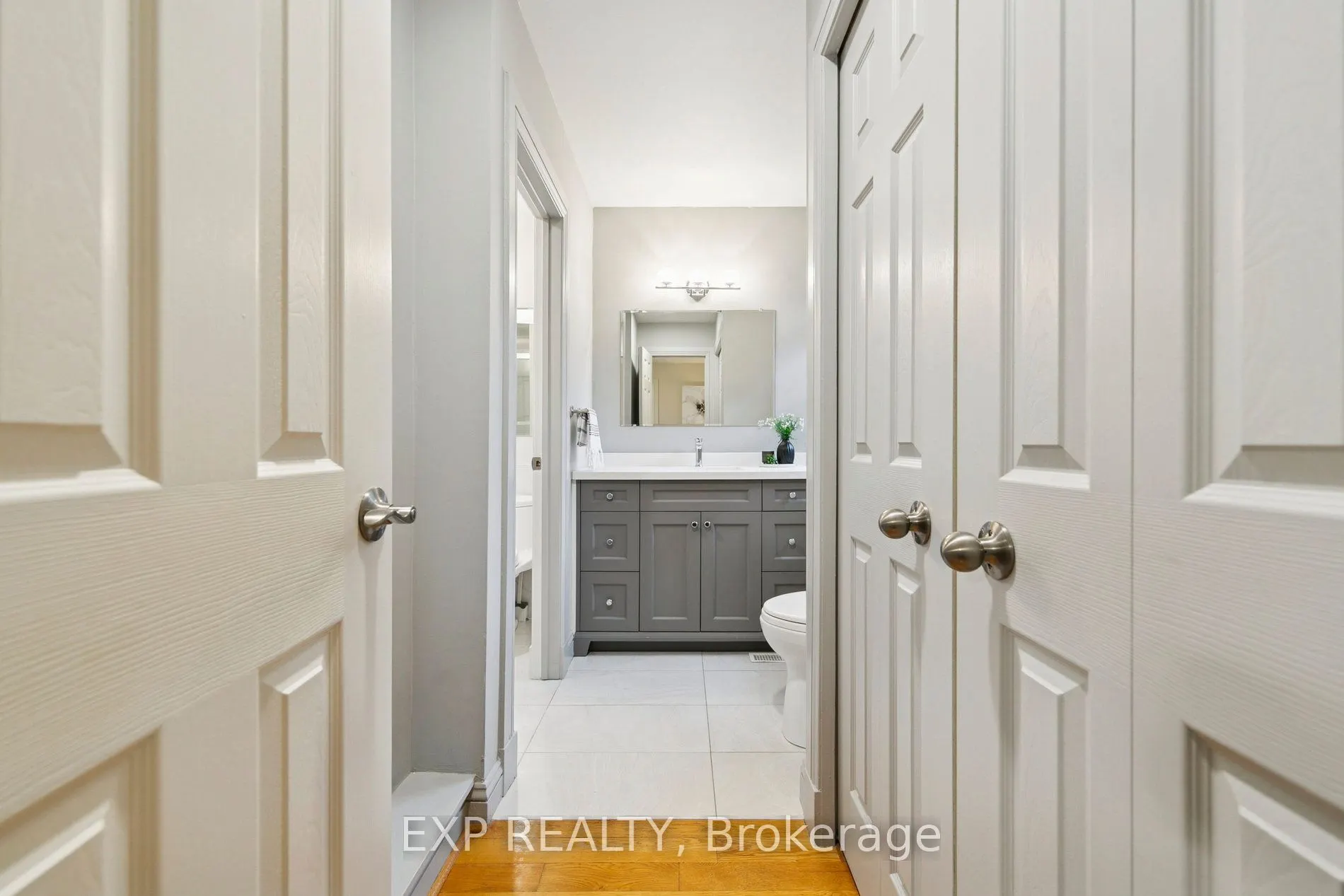 2565 Claymore Crescent