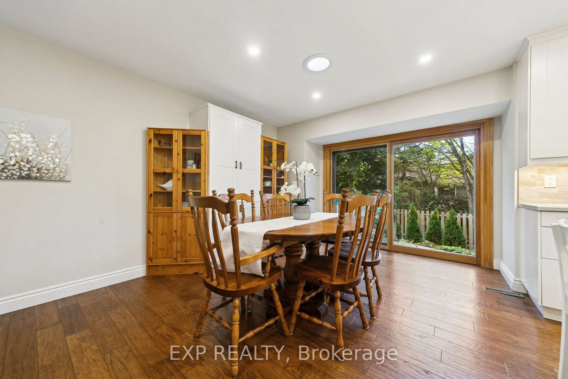 2565 Claymore Crescent