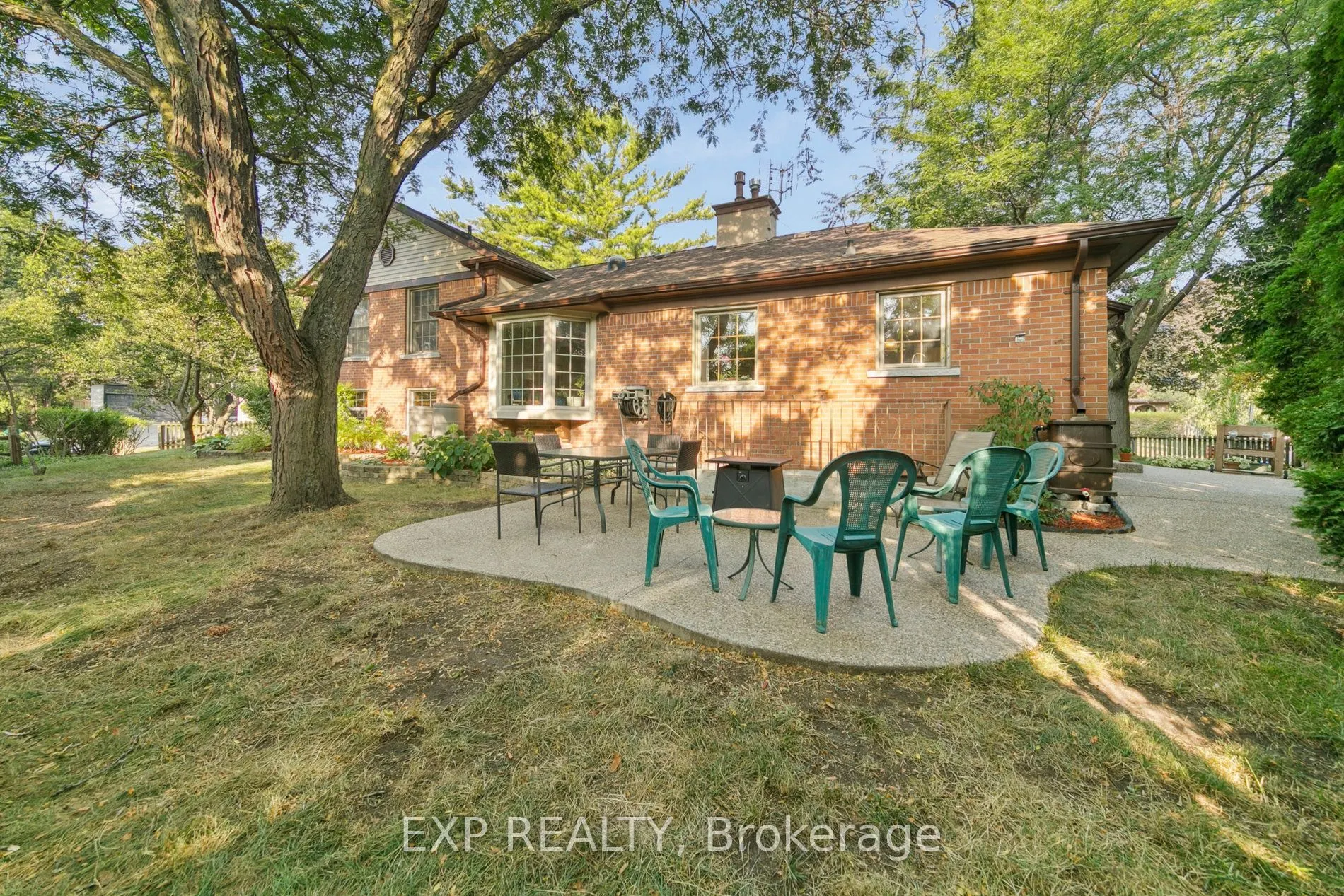 2565 Claymore Crescent