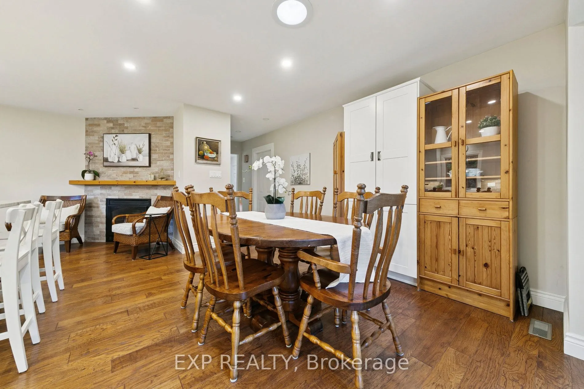 2565 Claymore Crescent