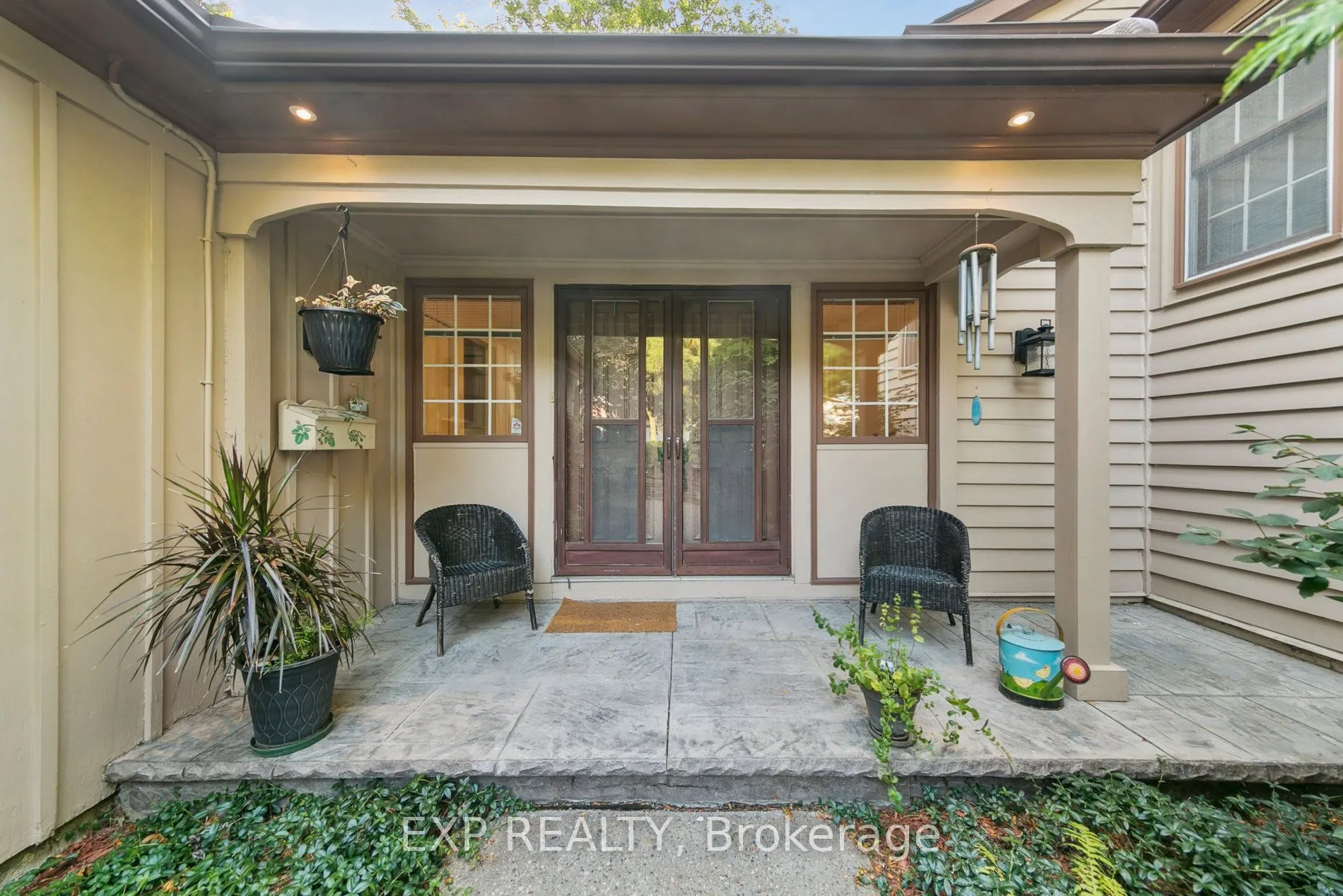 2565 Claymore Crescent