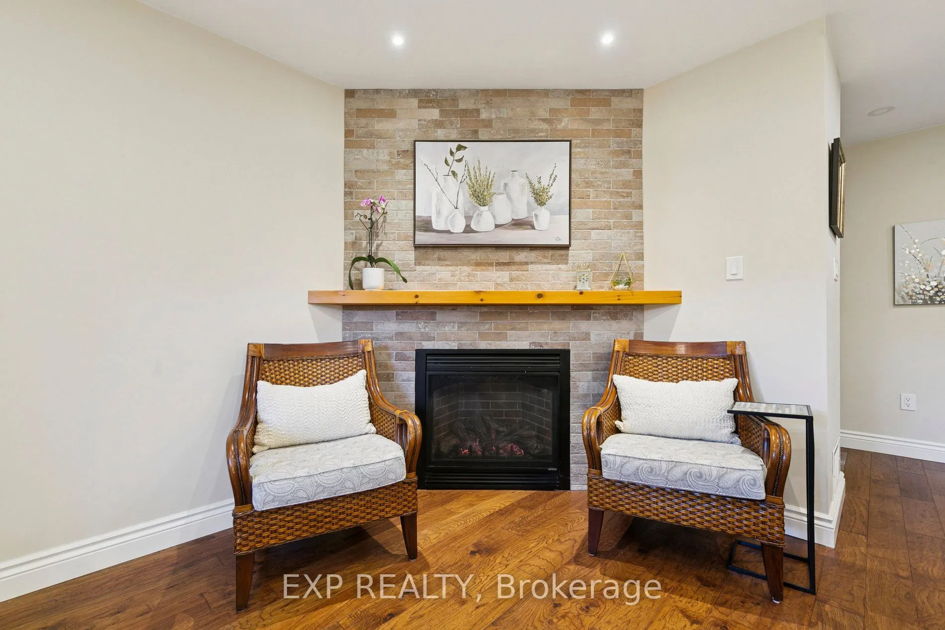 2565 Claymore Crescent