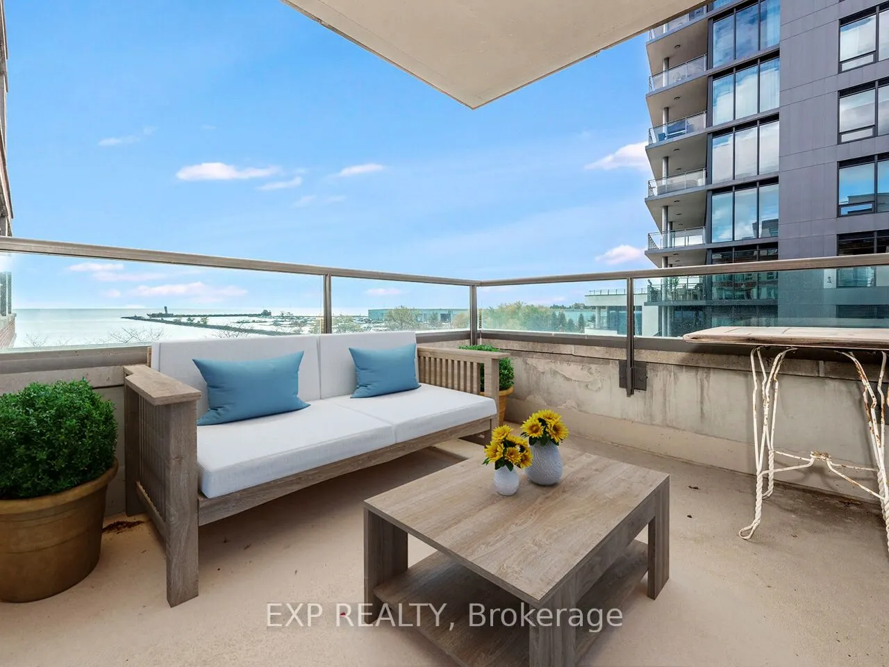 65 Port Street E, #406