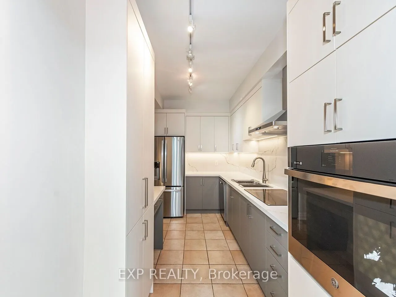 65 Port Street E, #406