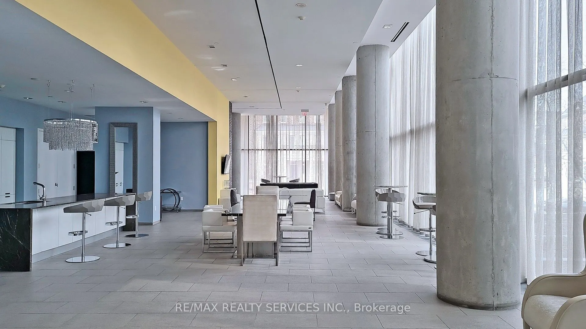 105 The Queensway Avenue, #511