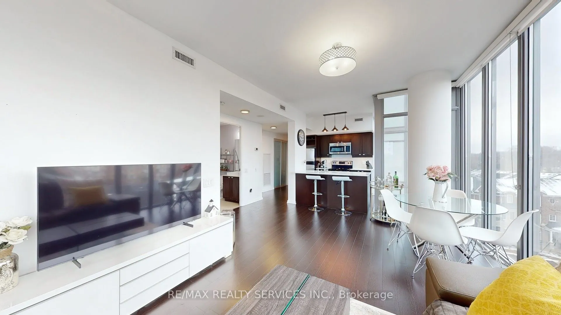 105 The Queensway Avenue, #511