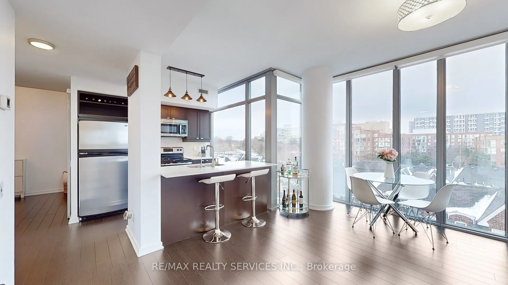 105 The Queensway Avenue, #511