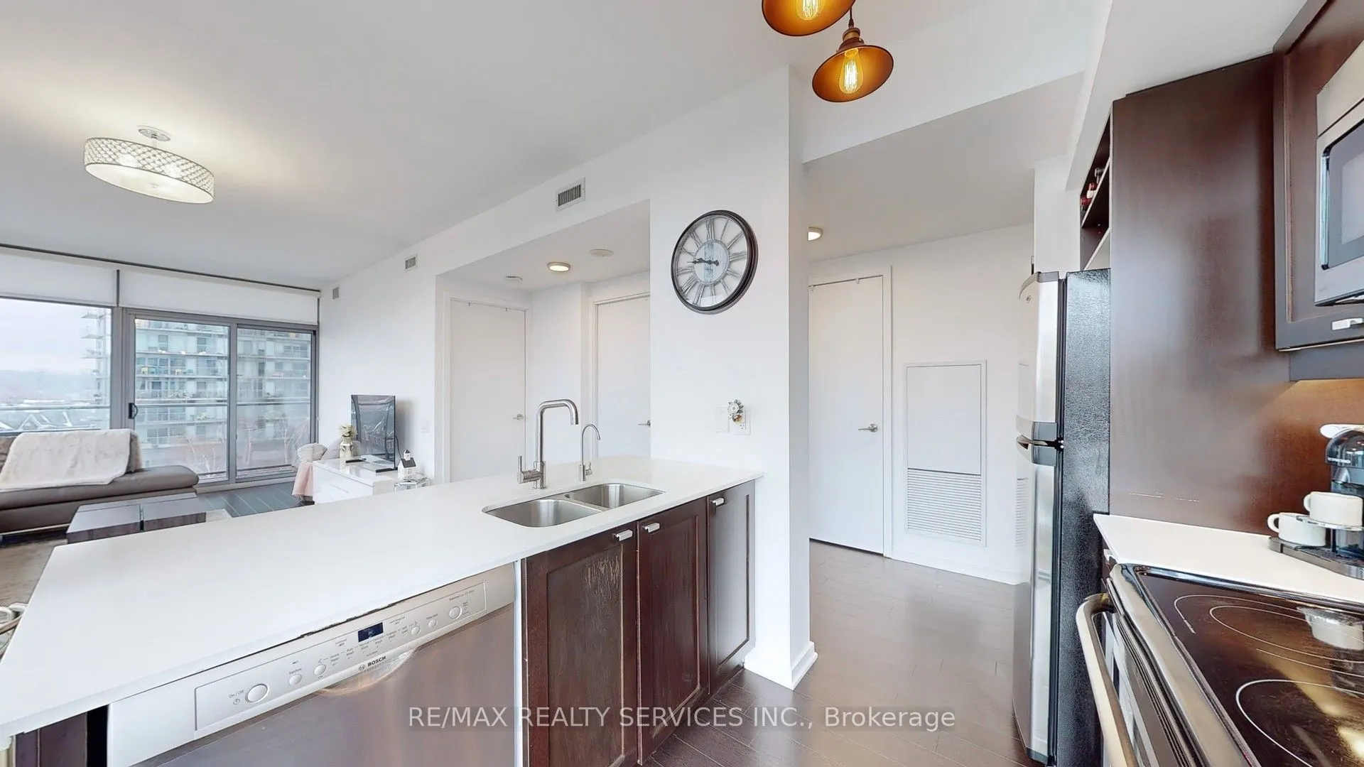 105 The Queensway Avenue, #511