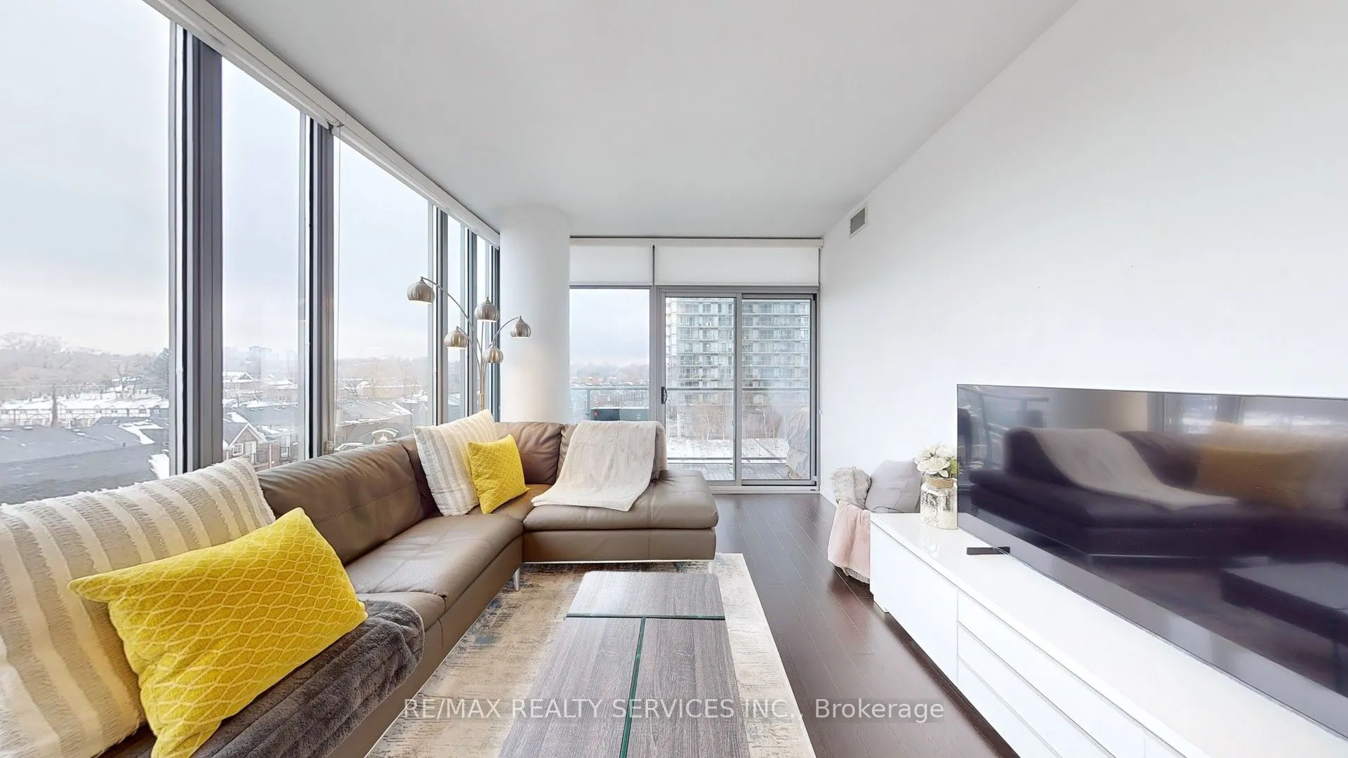 105 The Queensway Avenue, #511