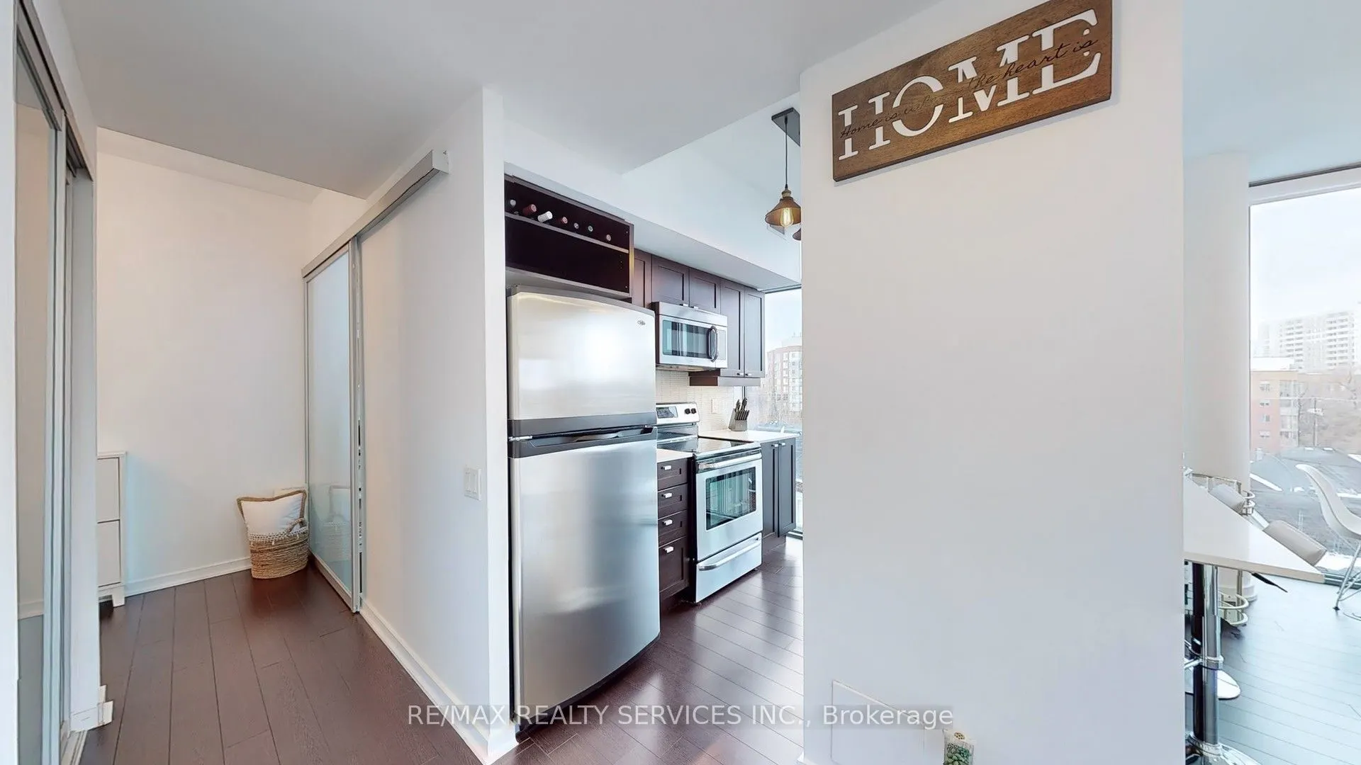 105 The Queensway Avenue, #511