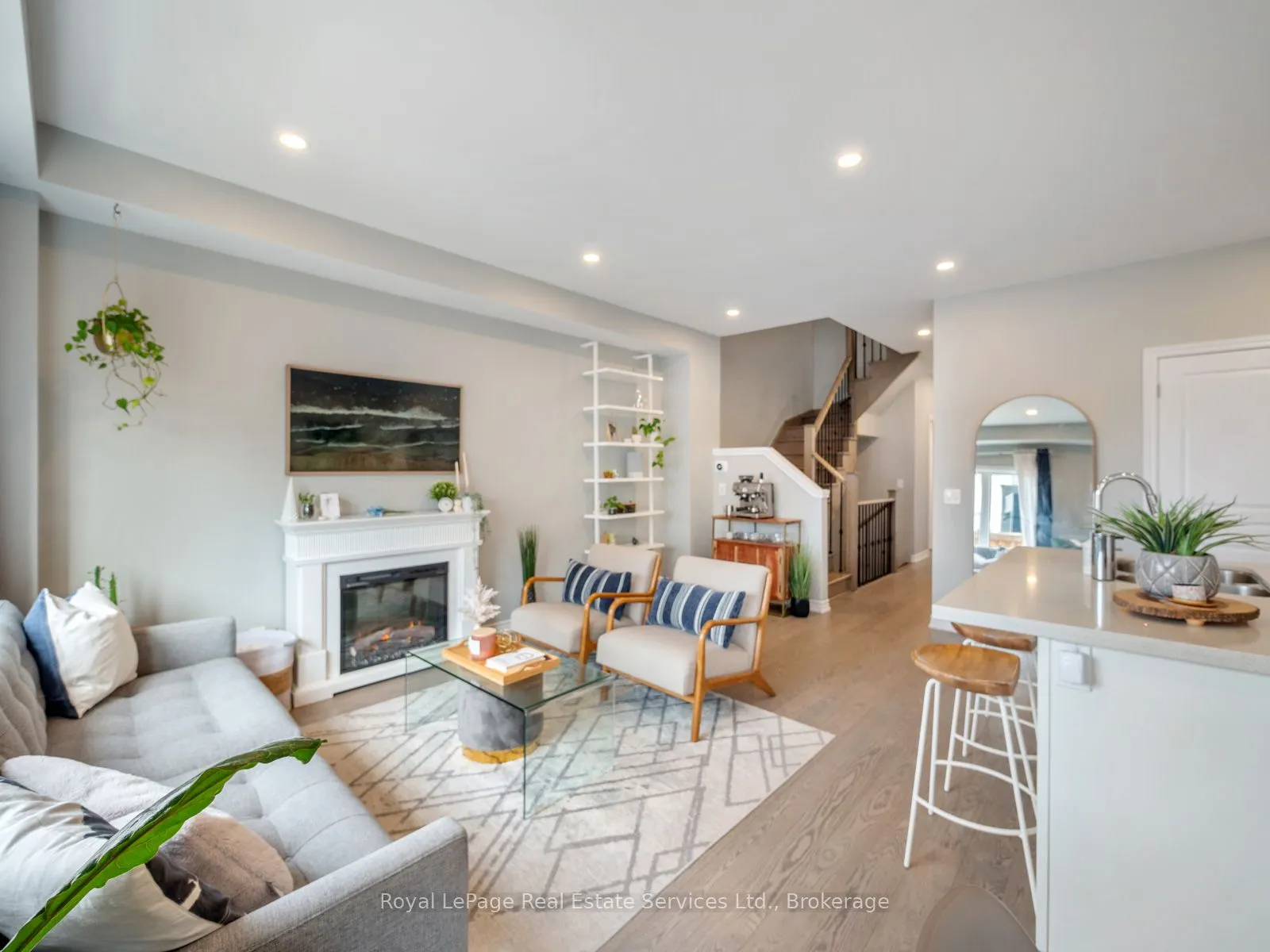 431 Athabasca Common