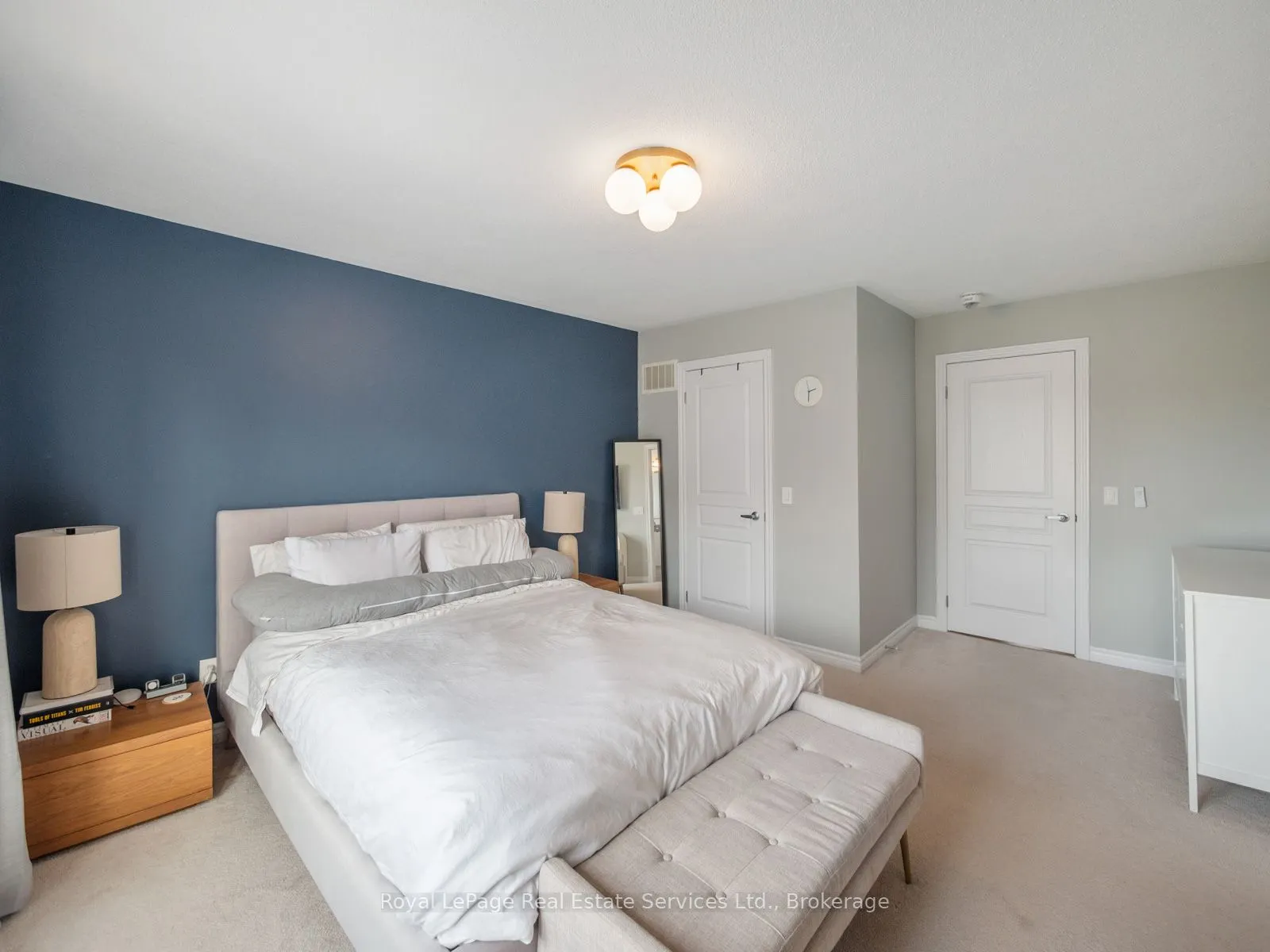 431 Athabasca Common