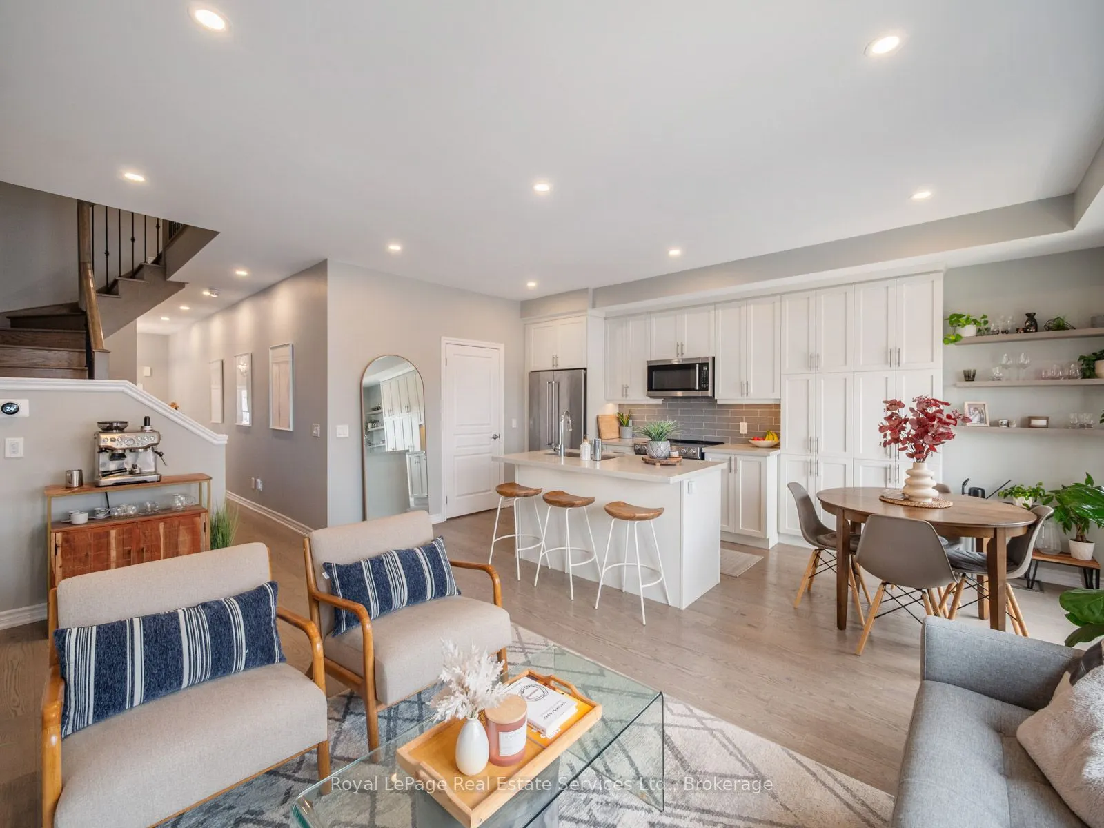 431 Athabasca Common