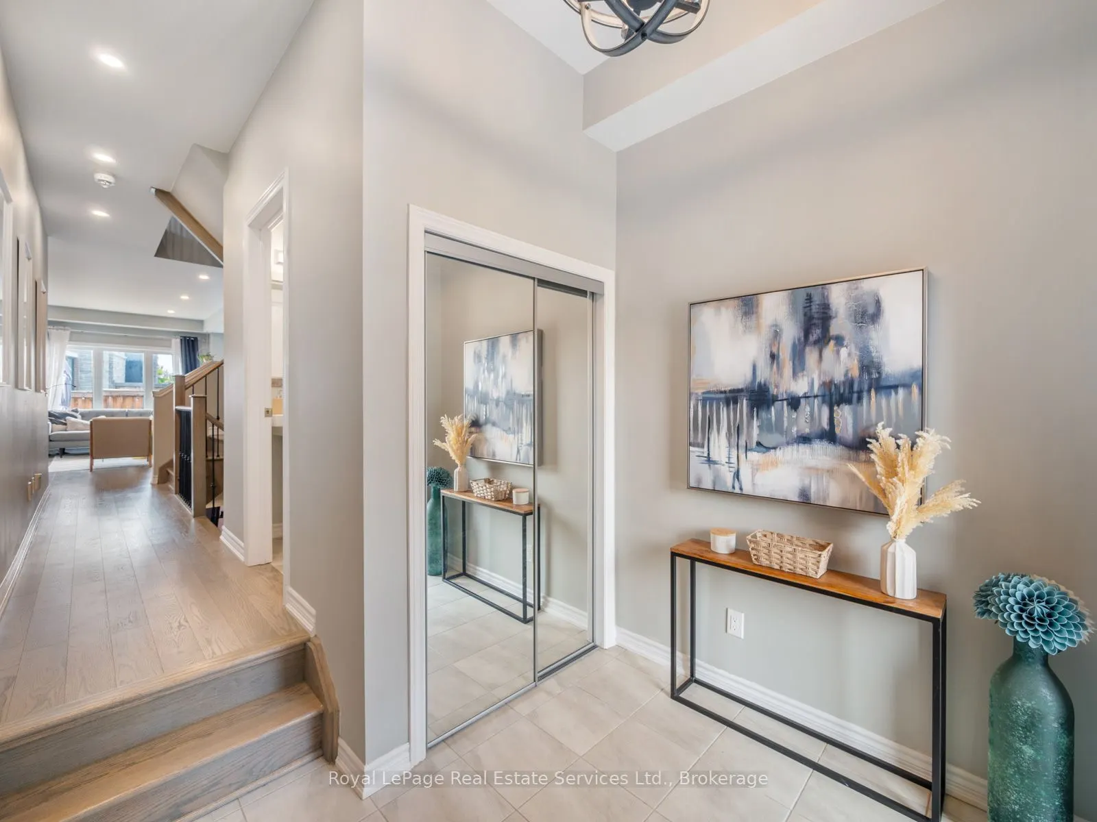 431 Athabasca Common