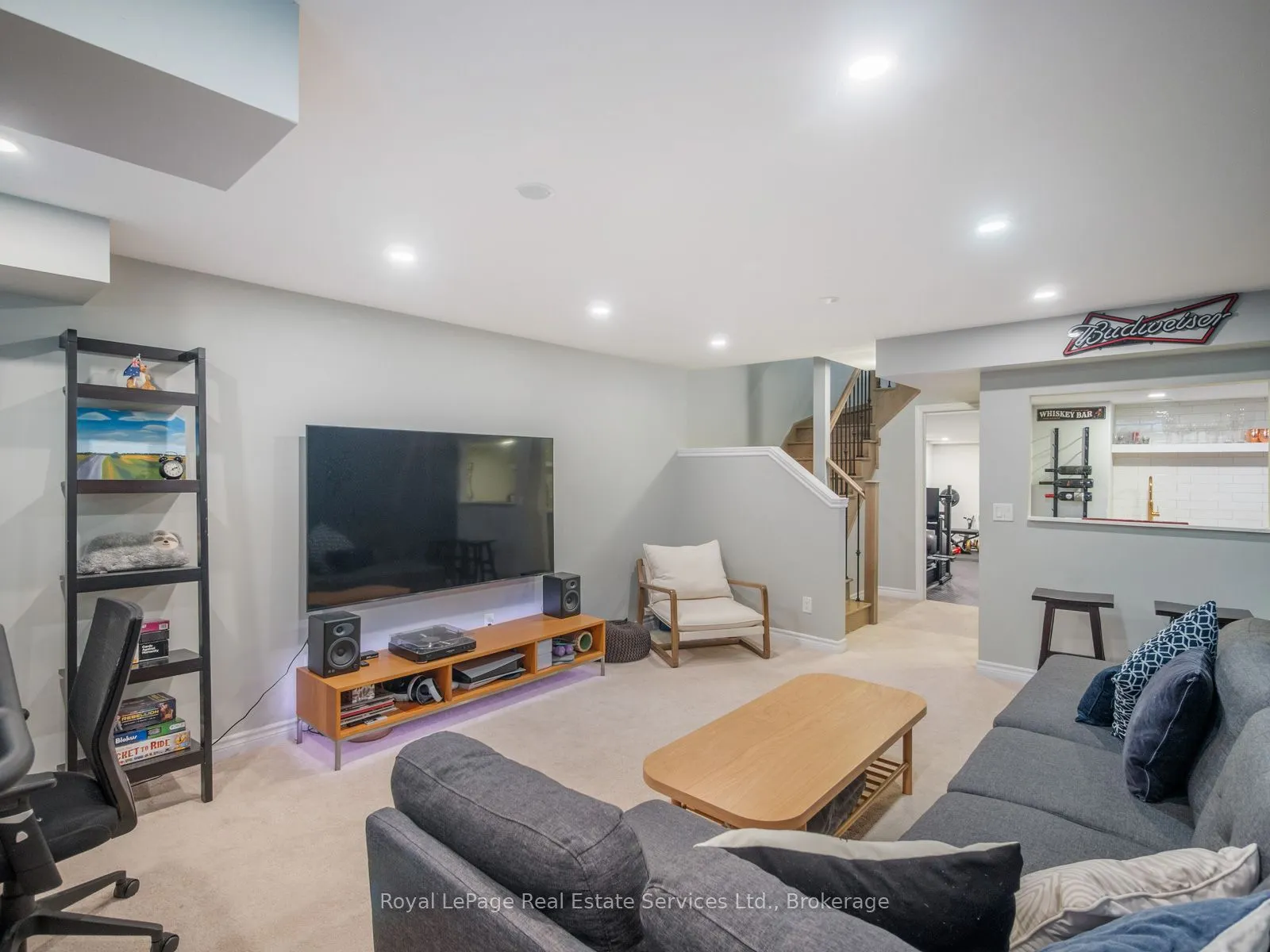 431 Athabasca Common