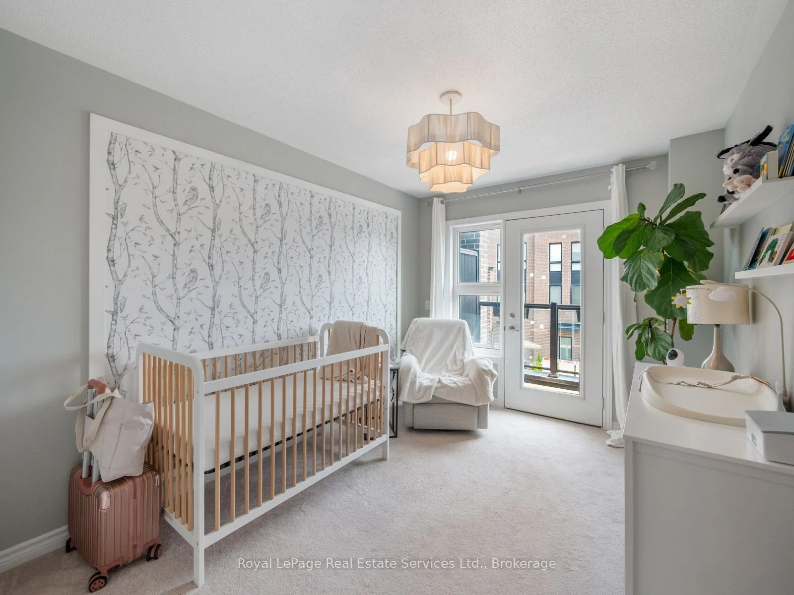 431 Athabasca Common