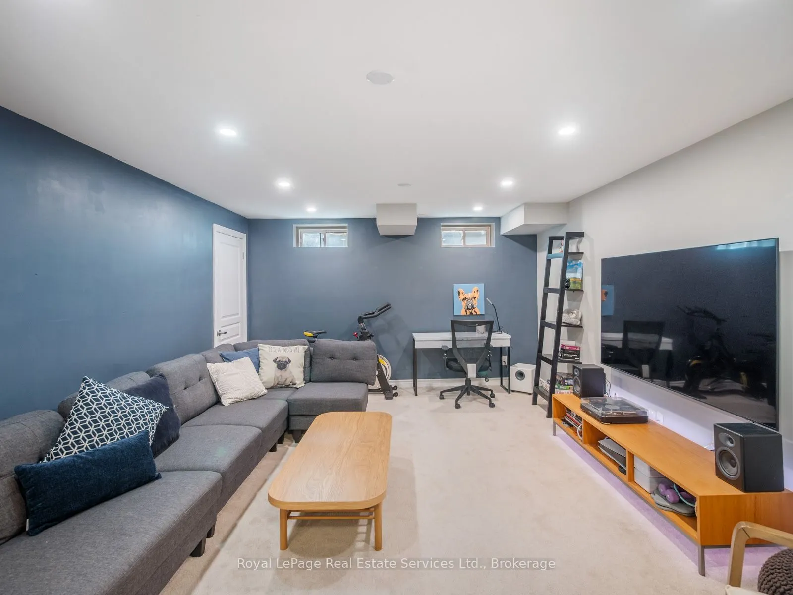 431 Athabasca Common