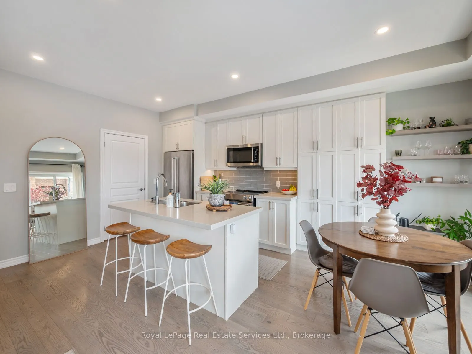 431 Athabasca Common