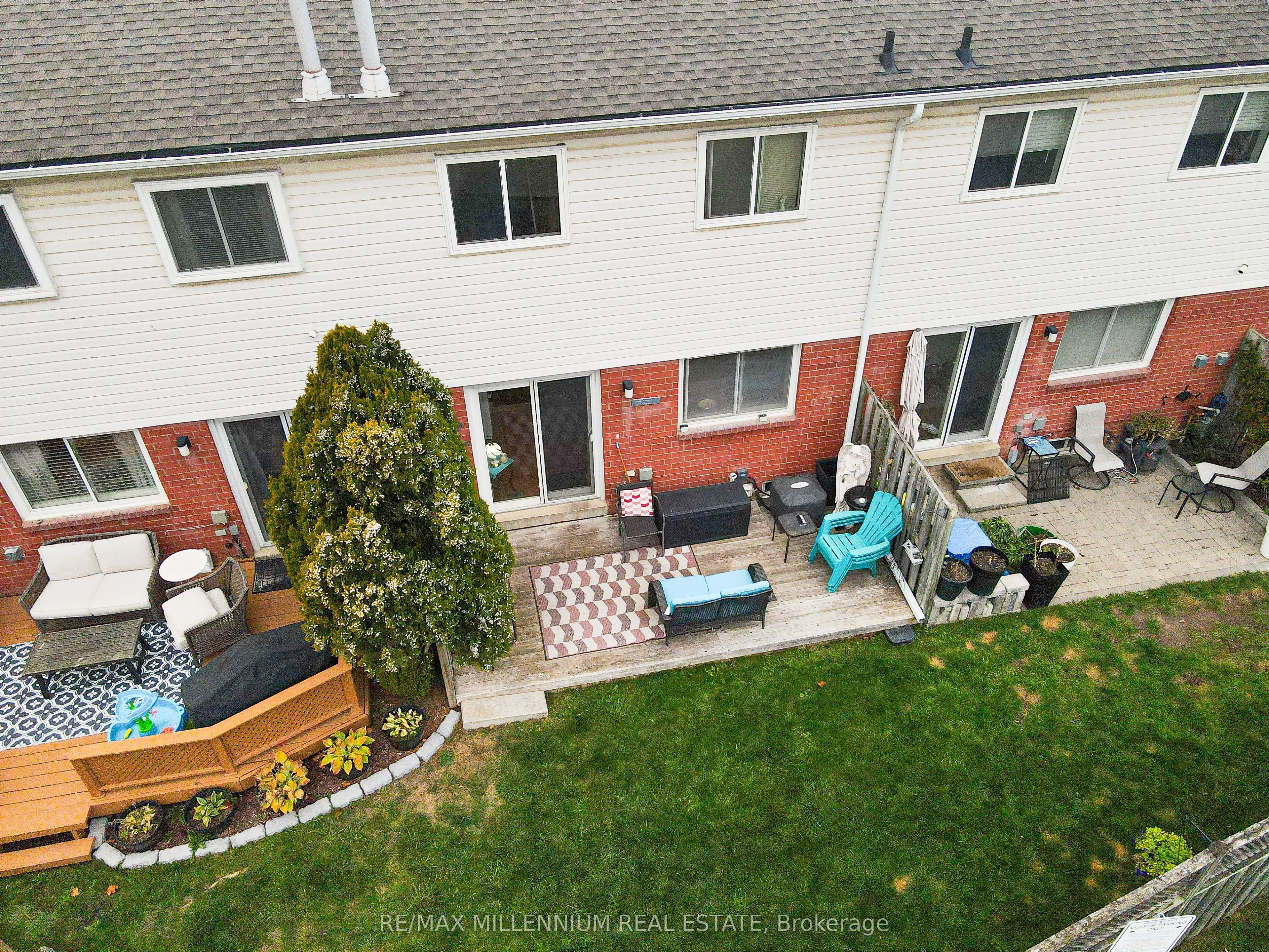 4 Stewart Maclaren Road, #16