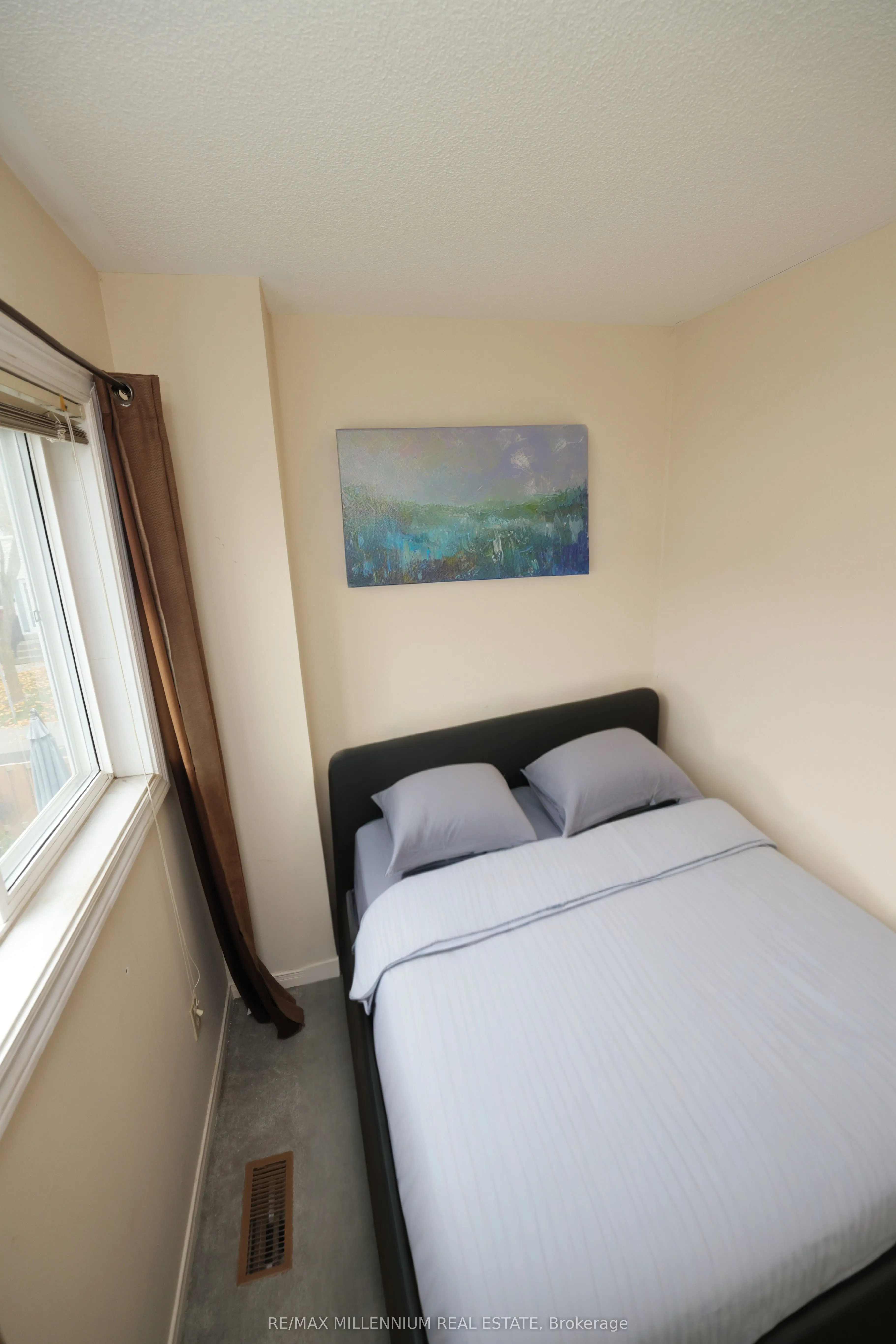 4 Stewart Maclaren Road, #16