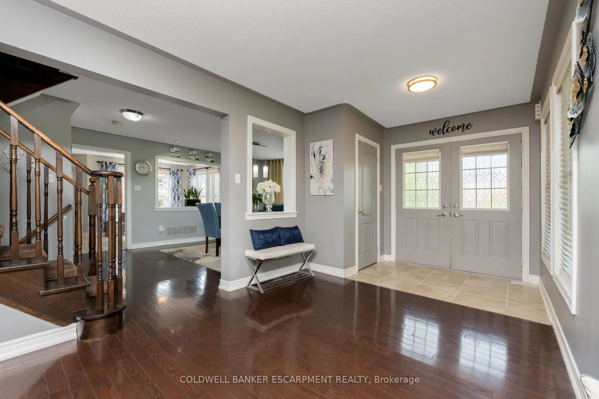 256 Landsborough Avenue S