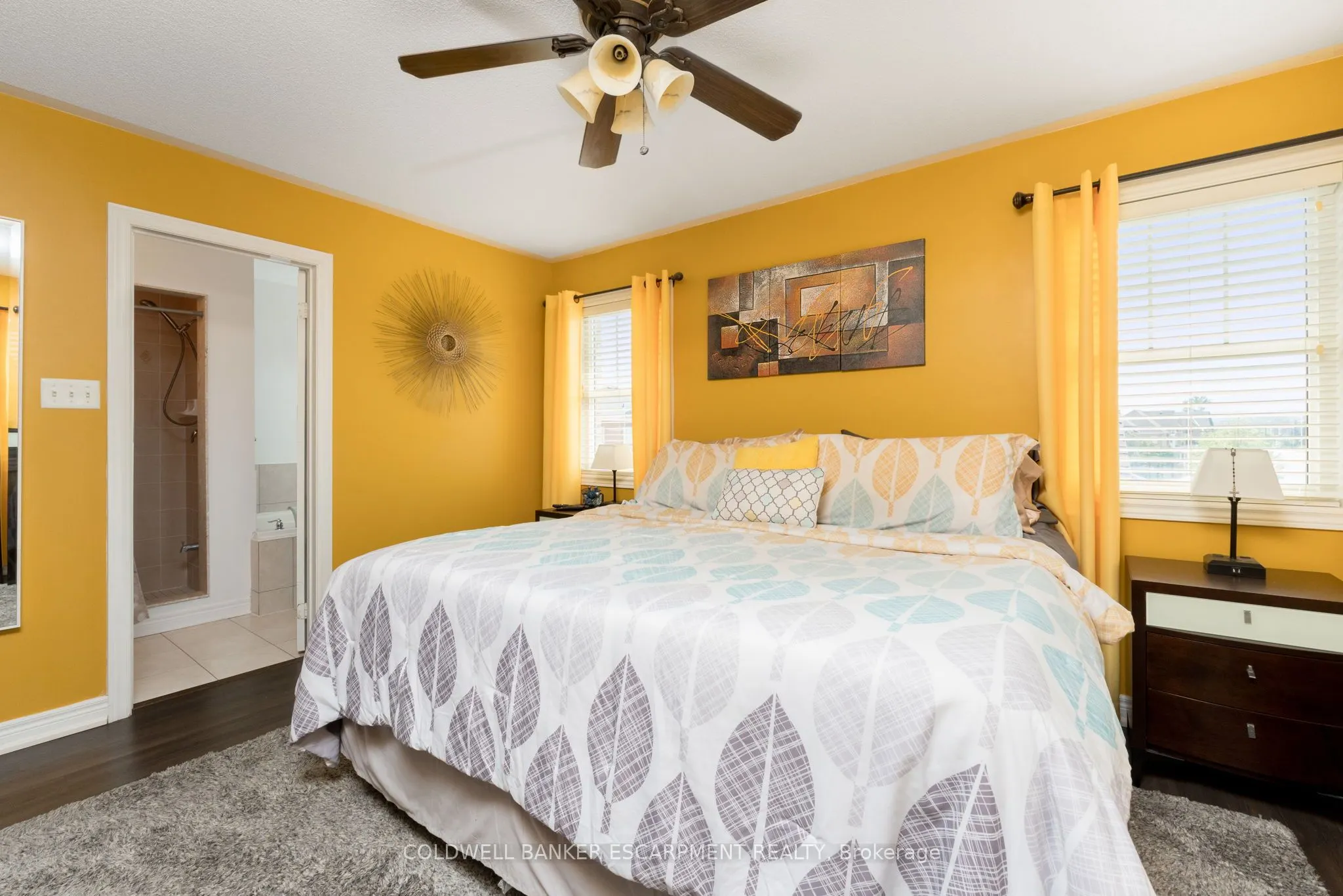 256 Landsborough Avenue S