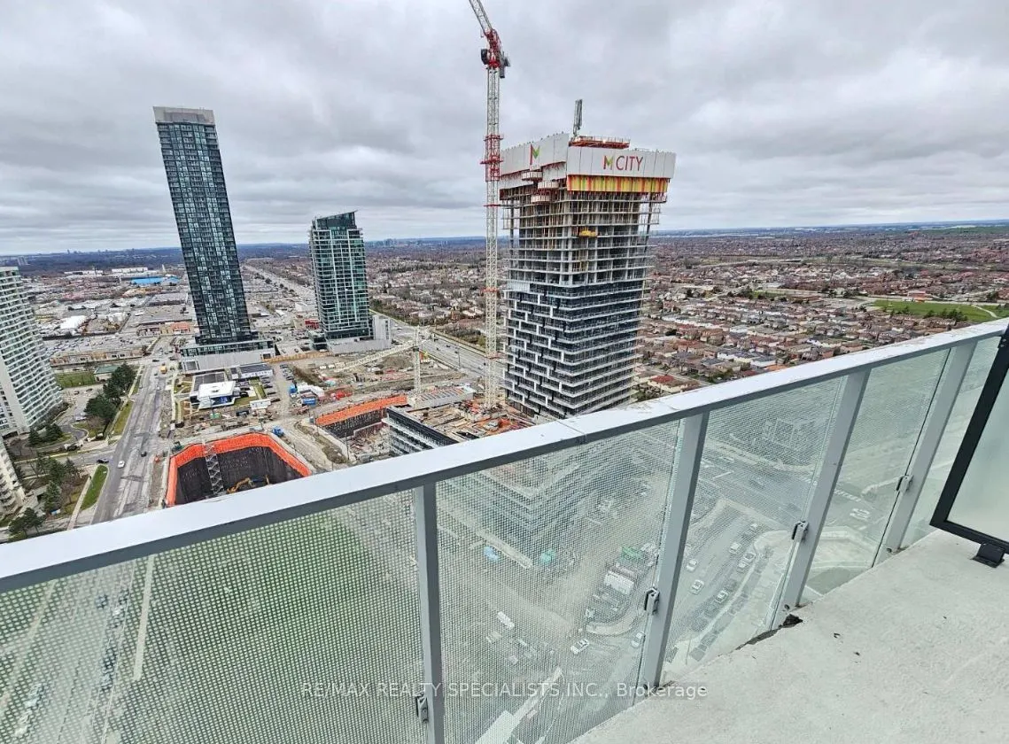 3900 Confederation Parkway, #211